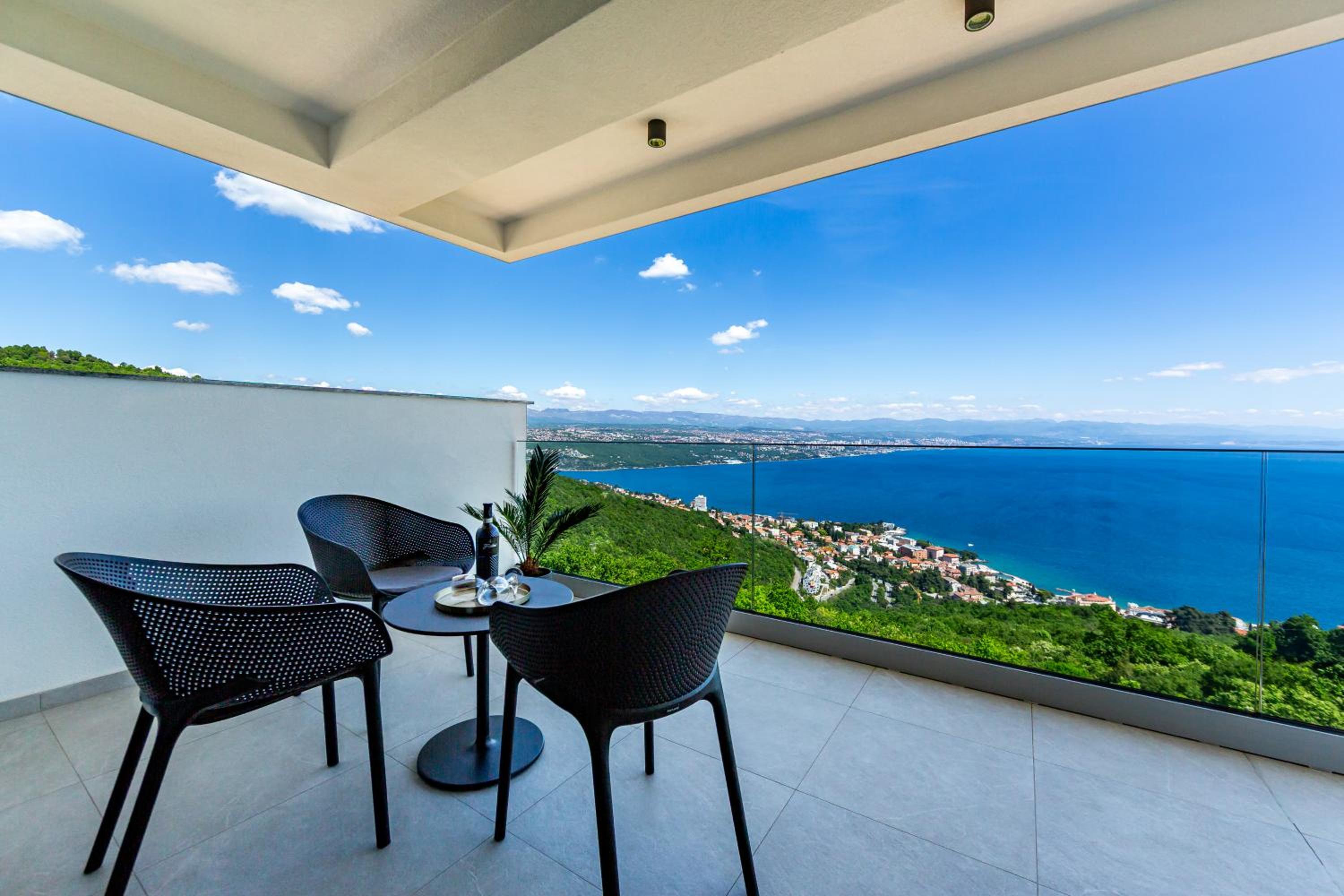 Villa K Opatija with a heated pool, gym, sauna, astonishing sea view