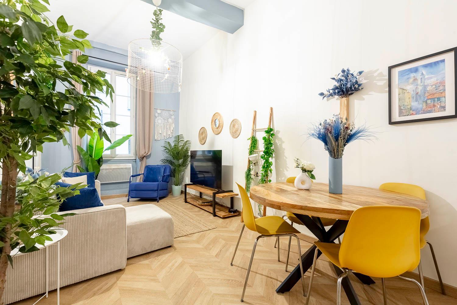 Boho Chic Apartment in Old Town