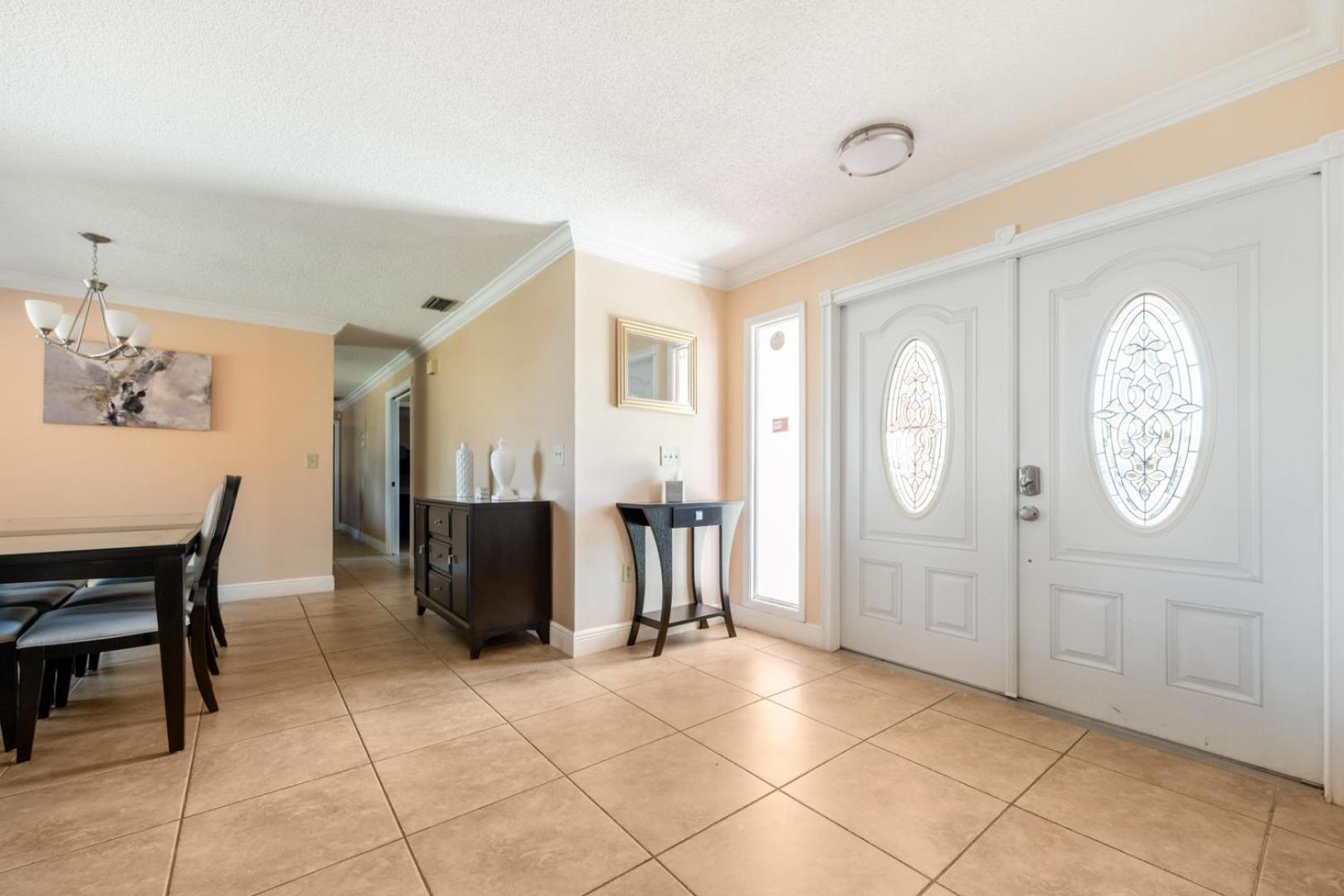 Renovated 3BR Dog Friendly Pond View WD