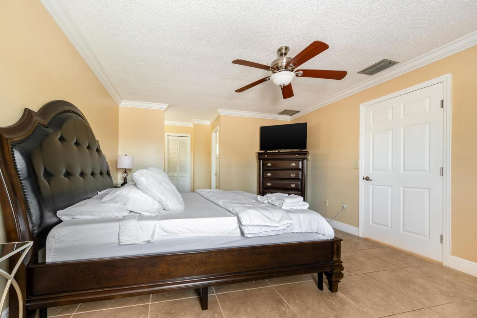 Renovated 3BR Dog Friendly Pond View WD