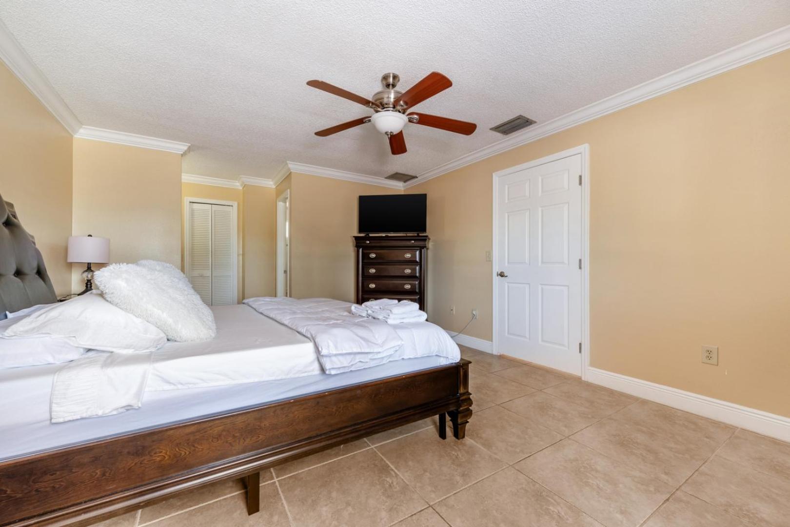 Renovated 3BR Dog Friendly Pond View WD