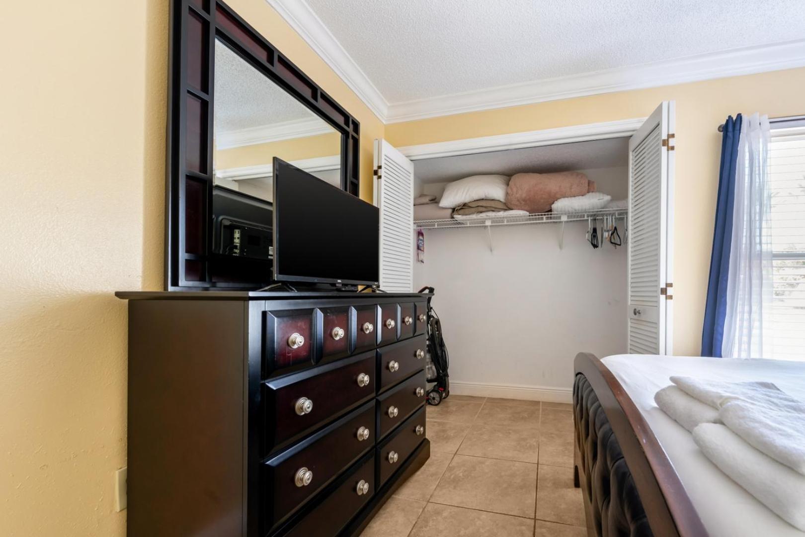 Renovated 3BR Dog Friendly Pond View WD