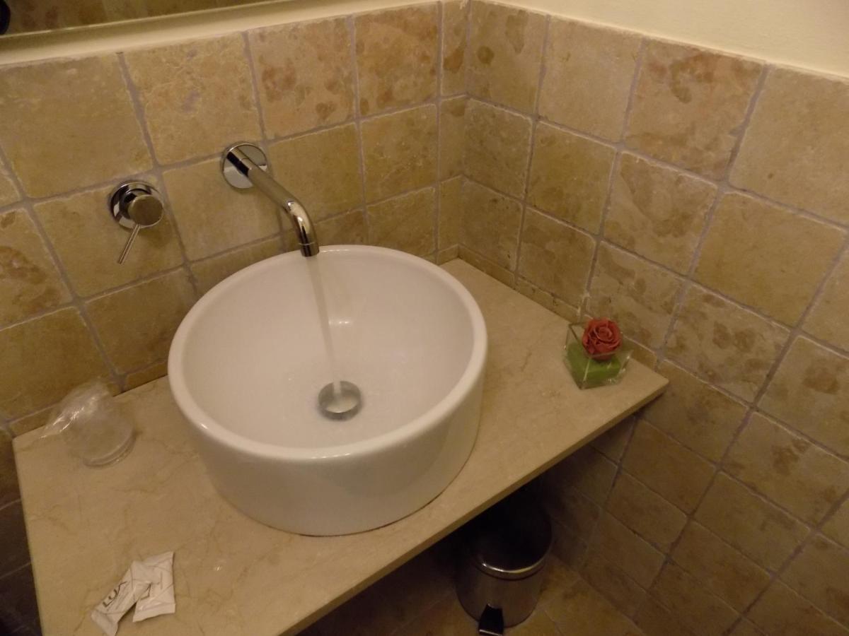 Photo 48