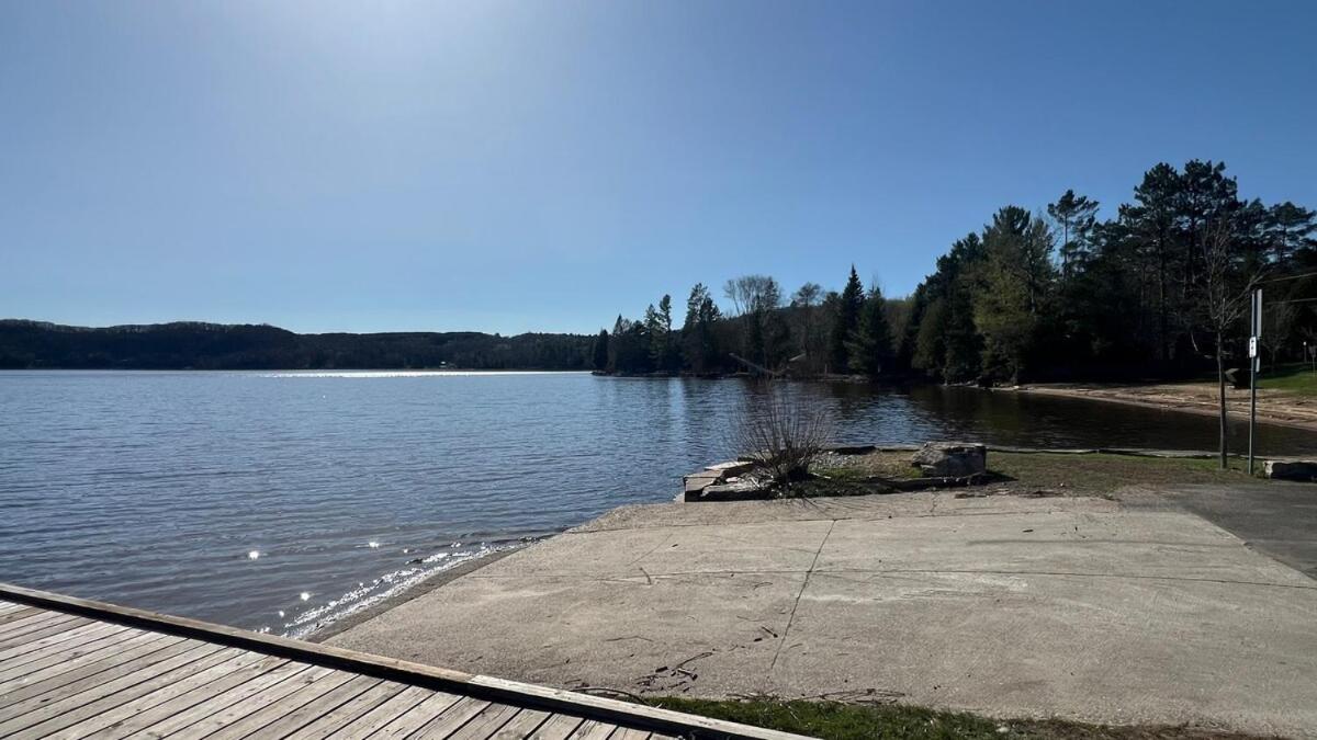 Entire Home in Lake of Bays -Huntsville Muskoka Algonquin