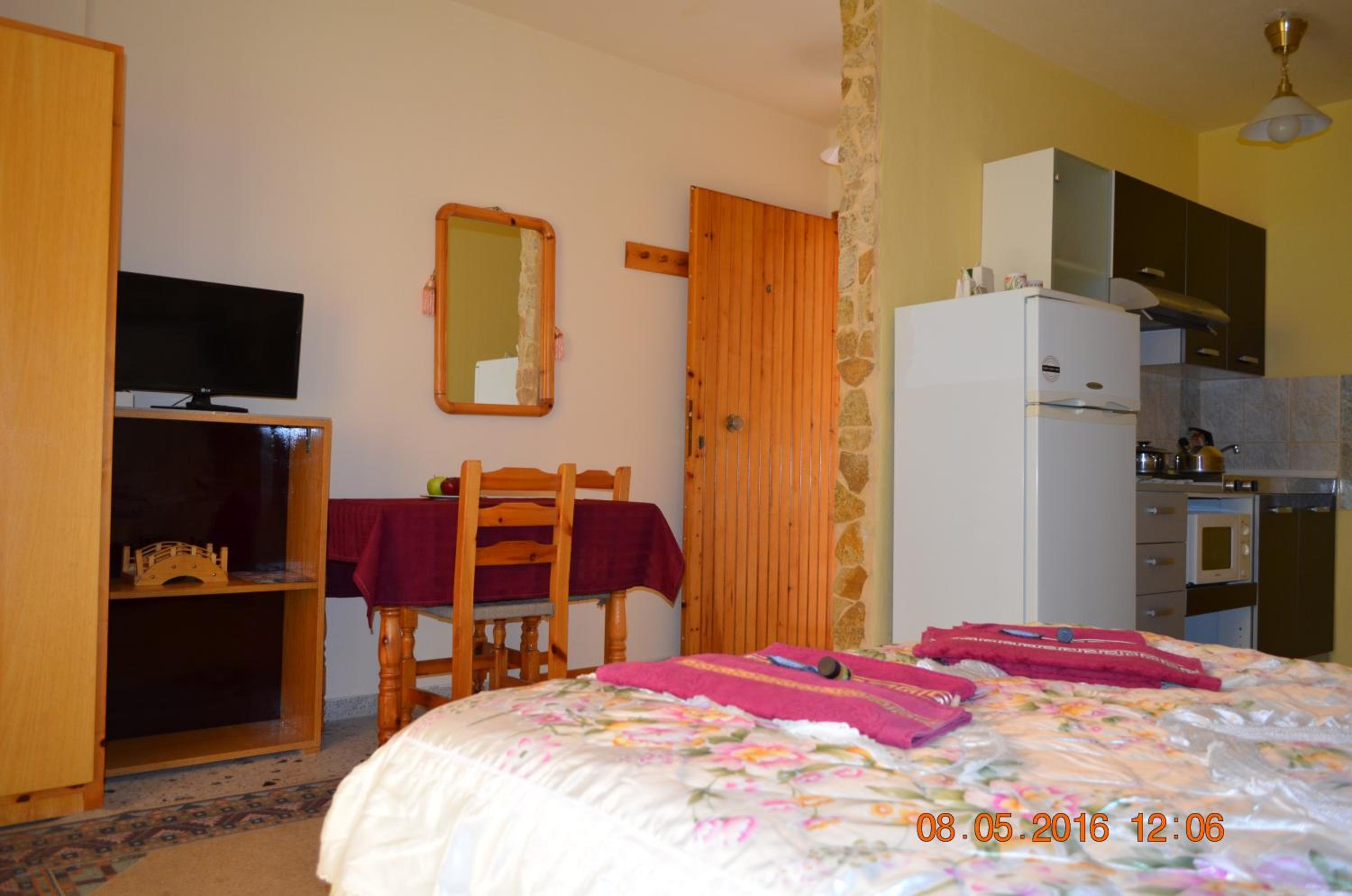 Apartments Zoumperi