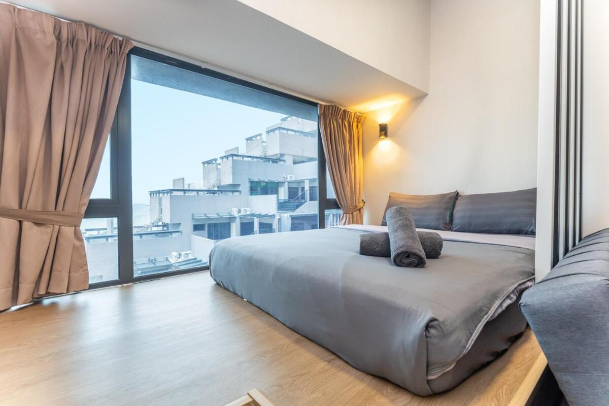Imperio A2213A with Bathtub 3pax free Wifi Parking