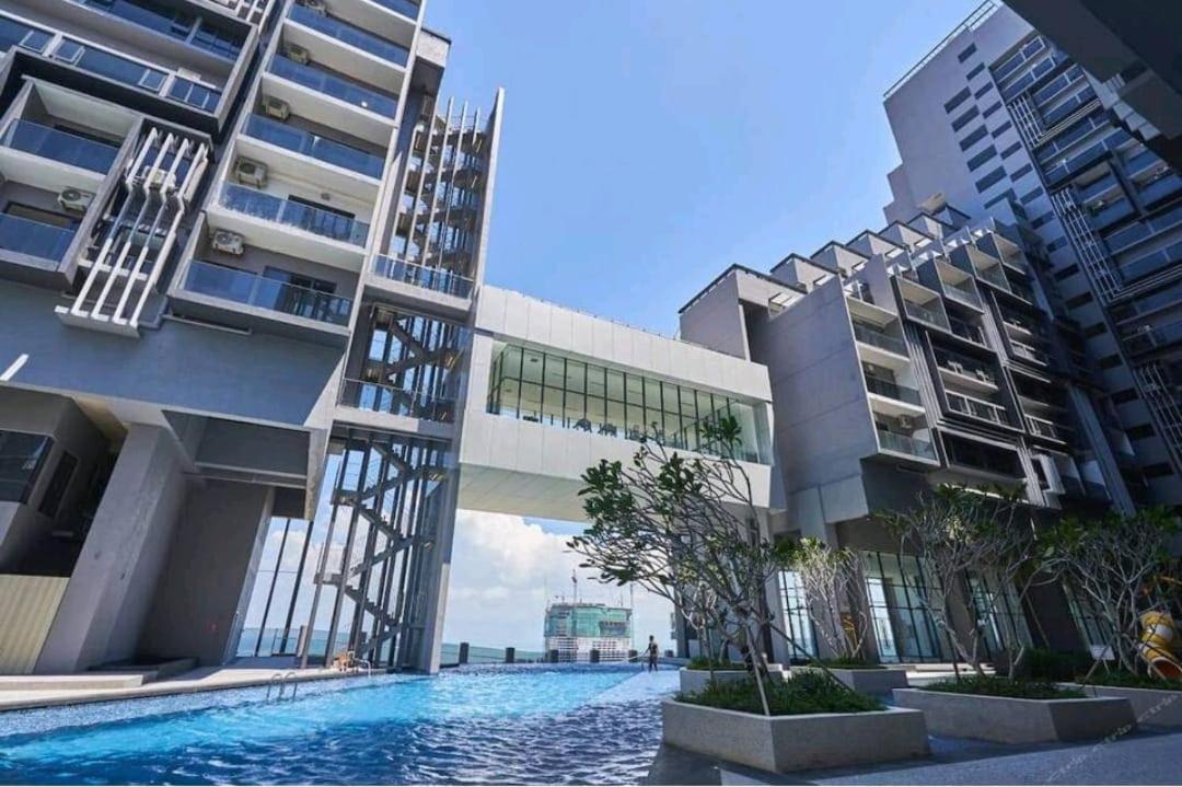 Imperio A2213A with Bathtub 3pax free Wifi Parking