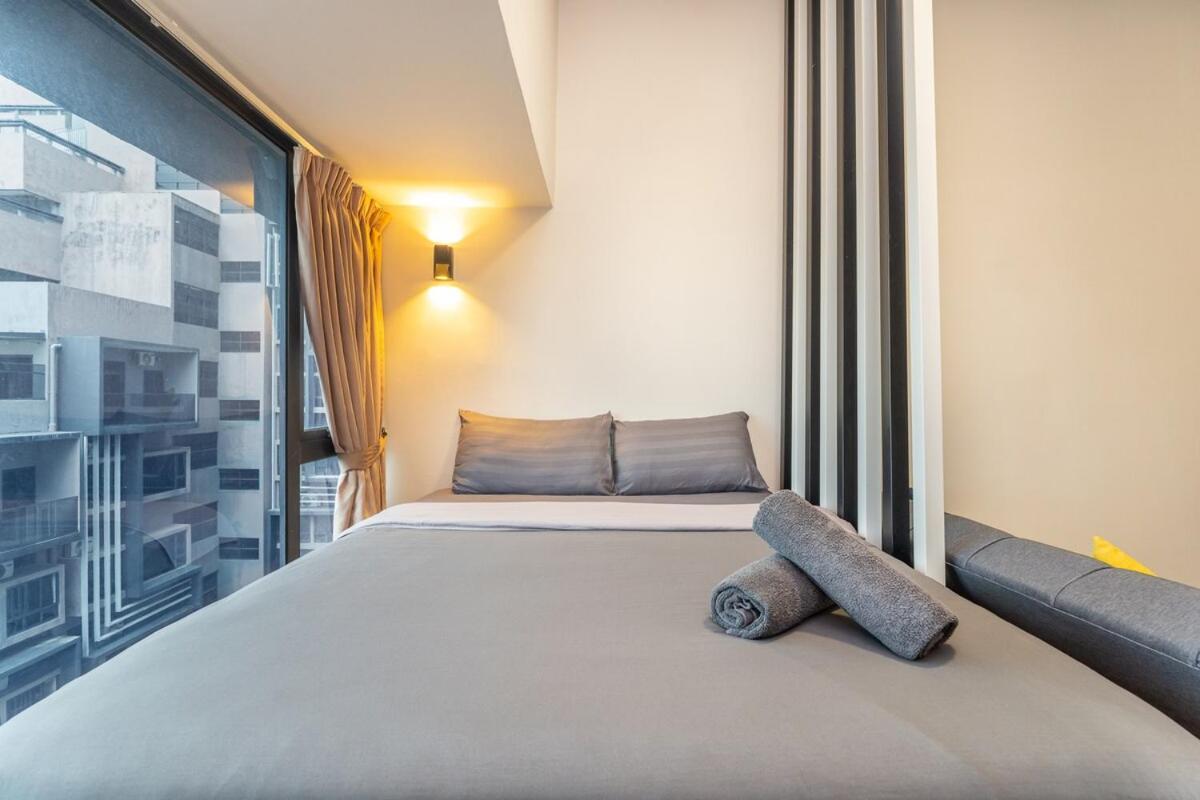 Imperio A2213A with Bathtub 3pax free Wifi Parking