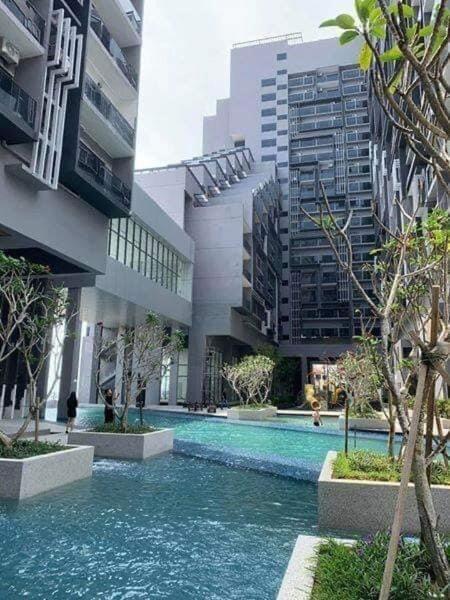Imperio A2213A with Bathtub 3pax free Wifi Parking