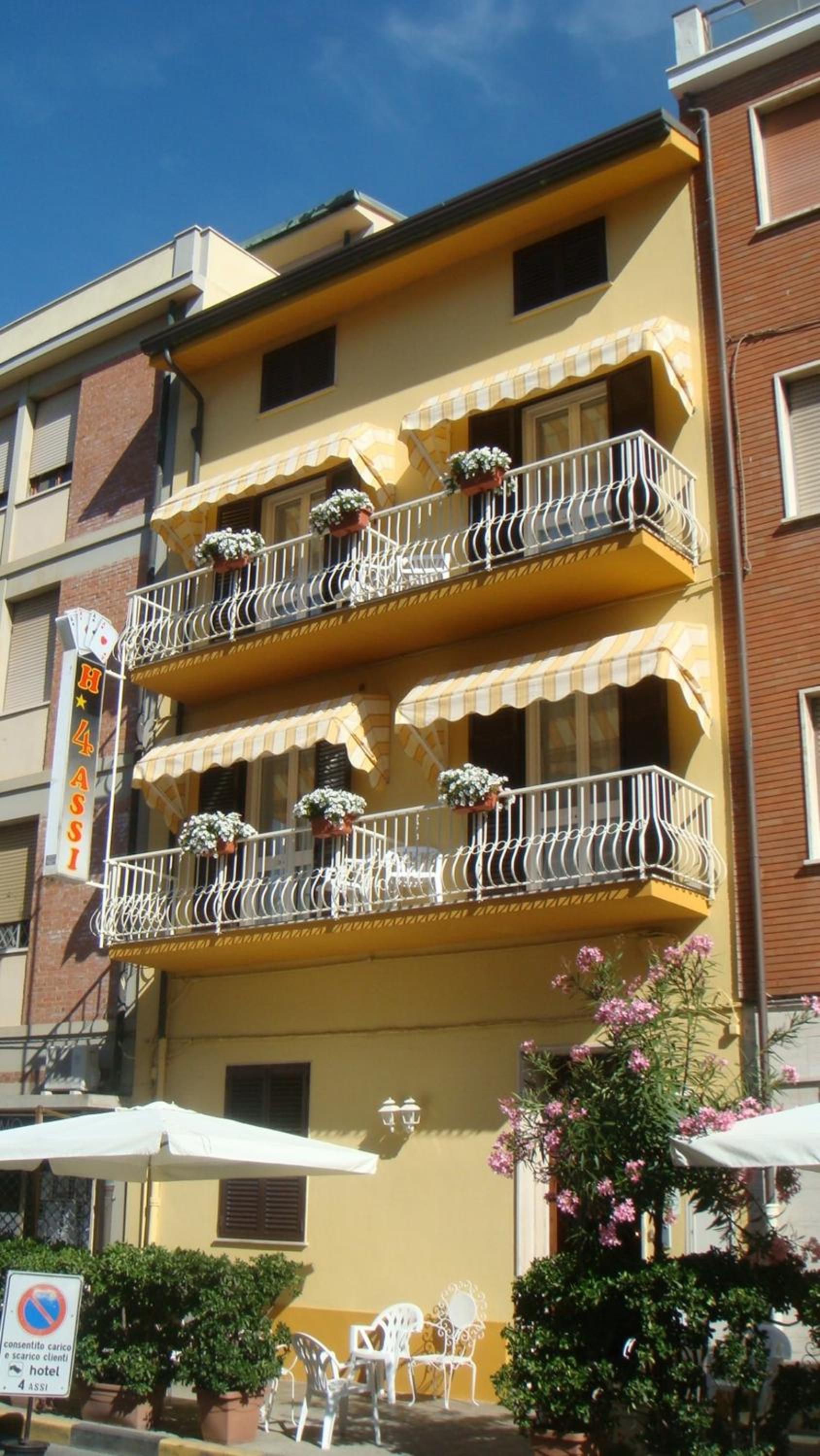 Hotel I 4 Assi - Image 1