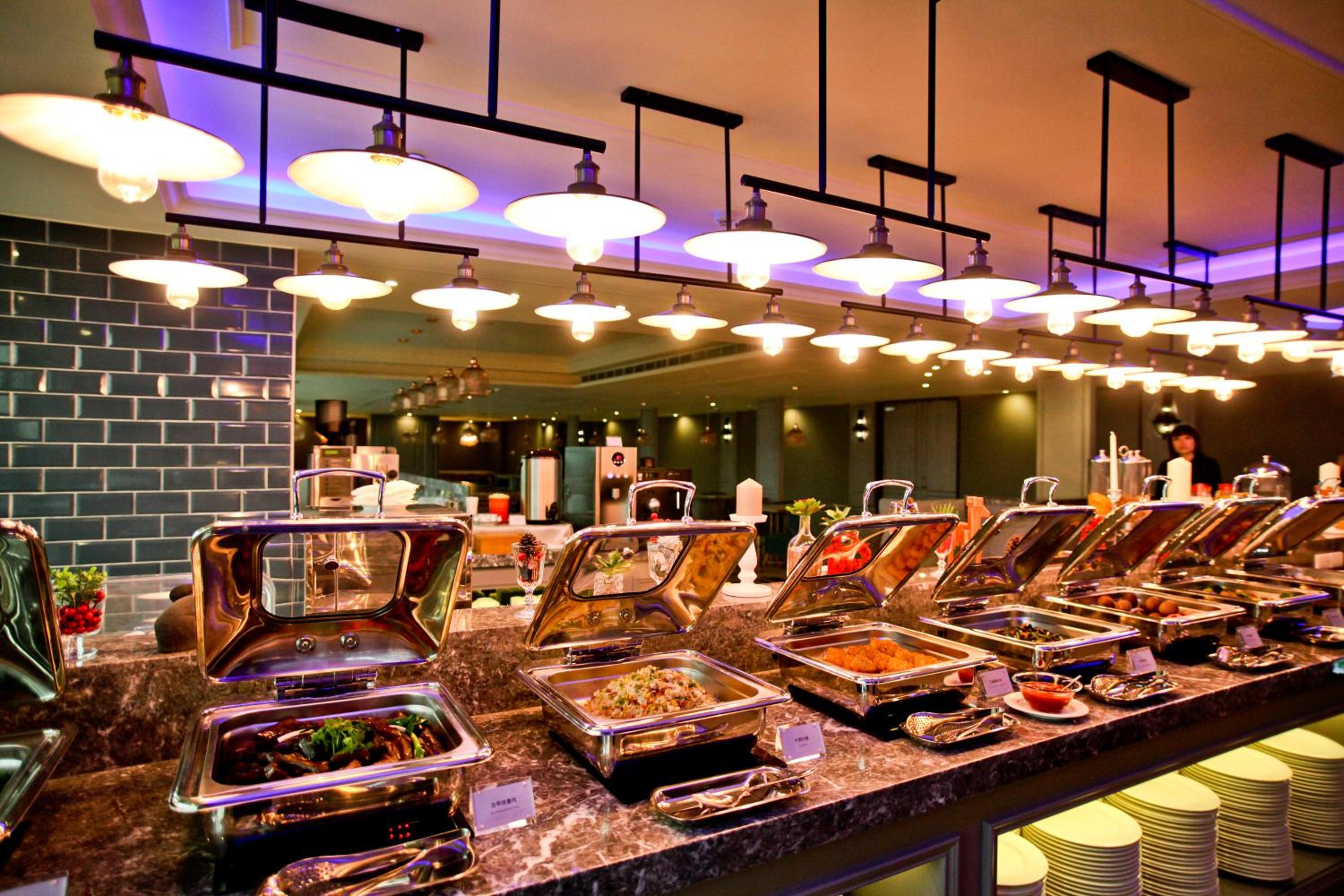 FX Hotel Tainan
