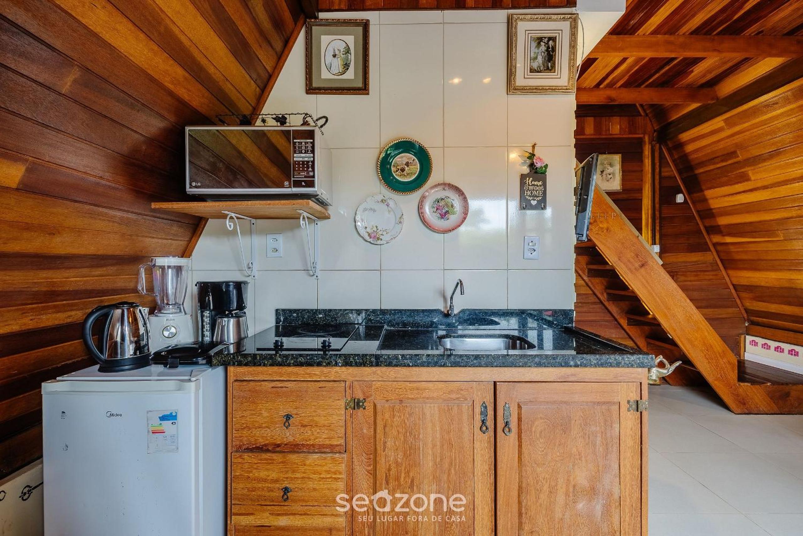 Fully equipped studios near Armação beach and Beto Carrero Park - TRS