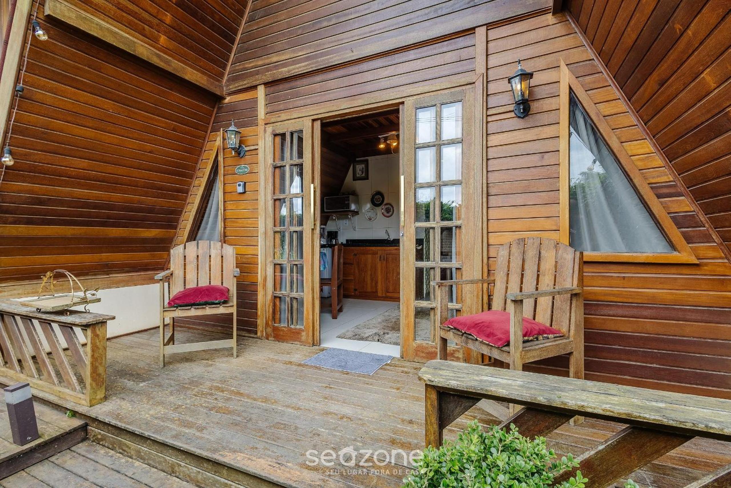 Fully equipped studios near Armação beach and Beto Carrero Park - TRS