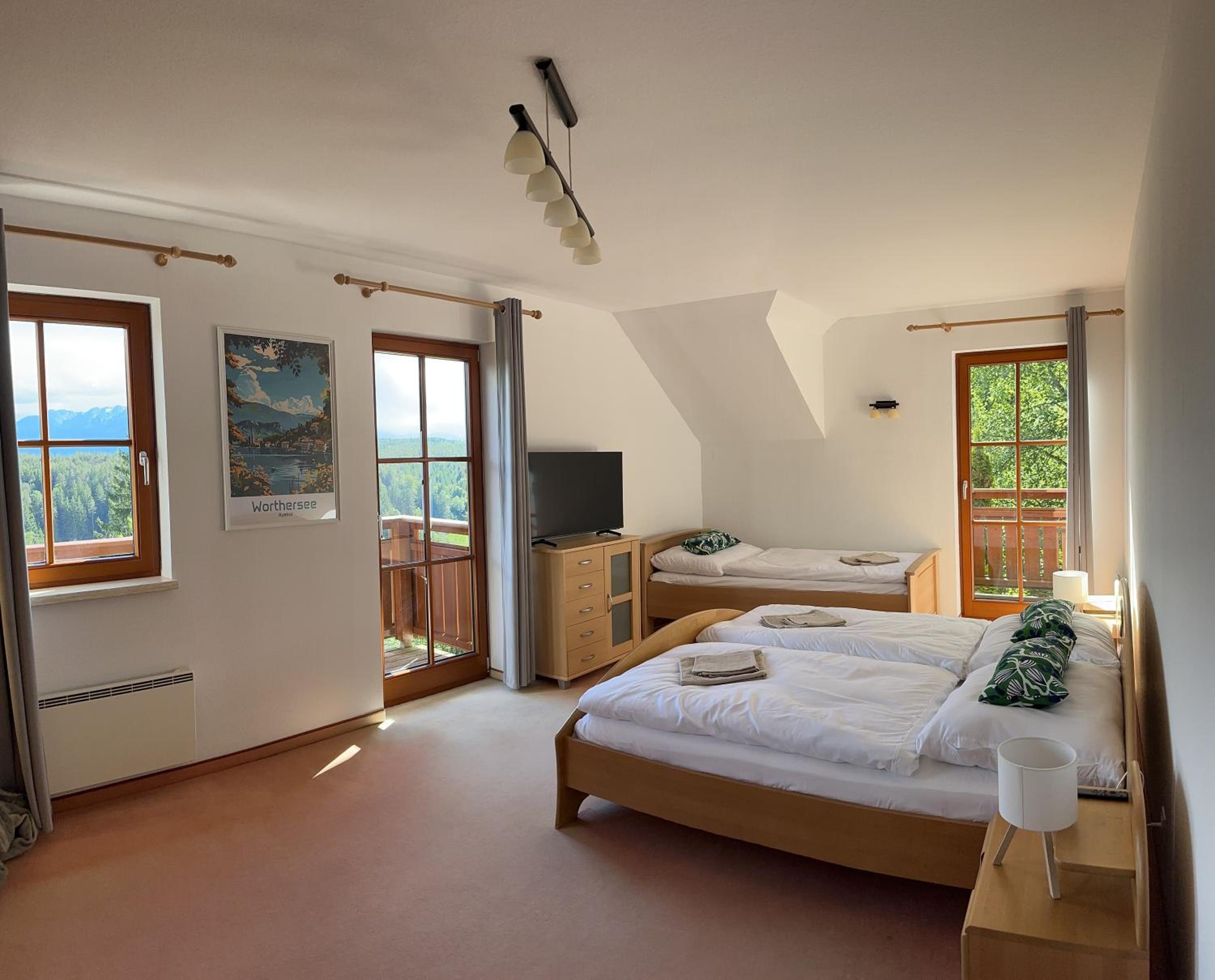 Villa Sara - Wörtherseeblick, Panoramaterrasse, Sauna
