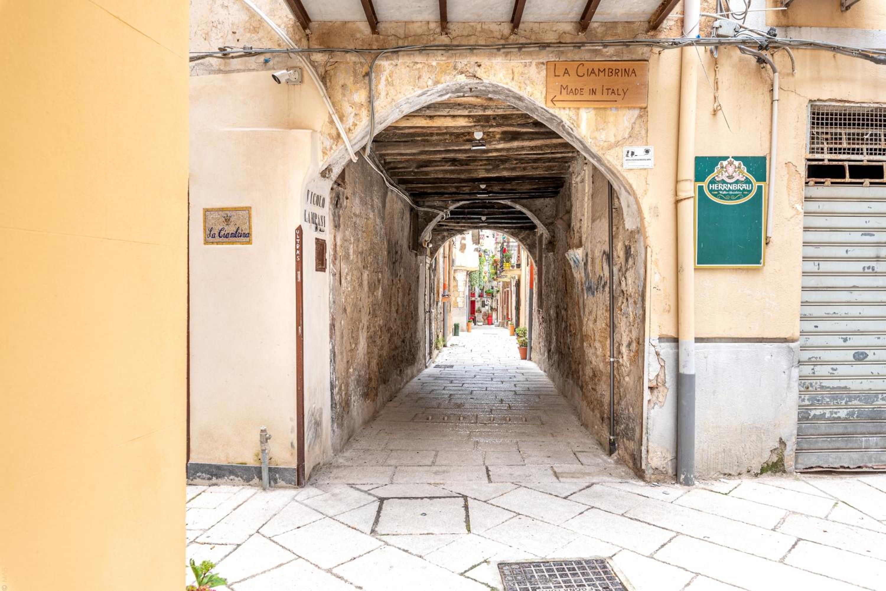 Ai Vicoli Ciambra's Alley by Wonderful Italy