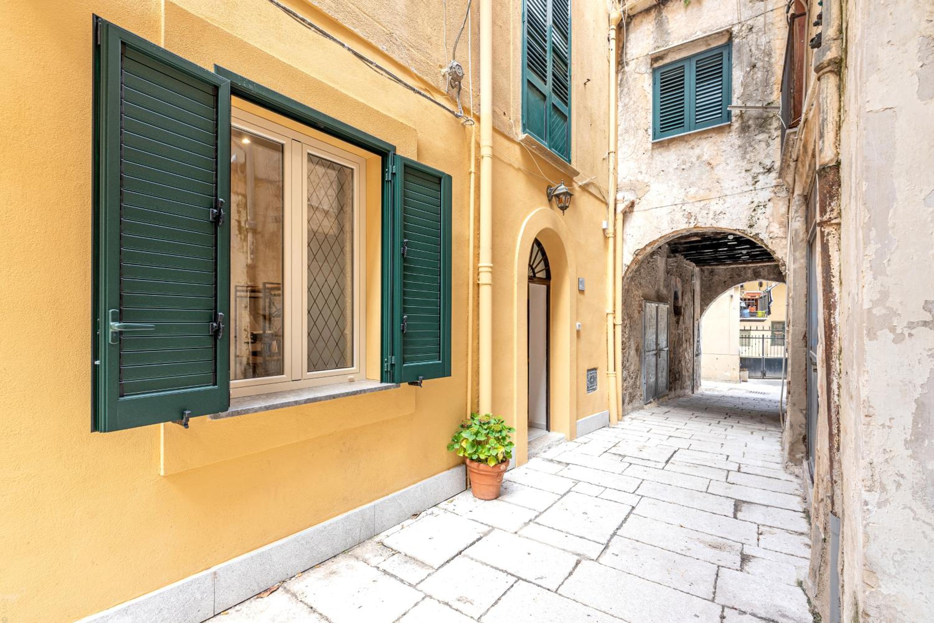 Ai Vicoli Ciambra's Alley by Wonderful Italy