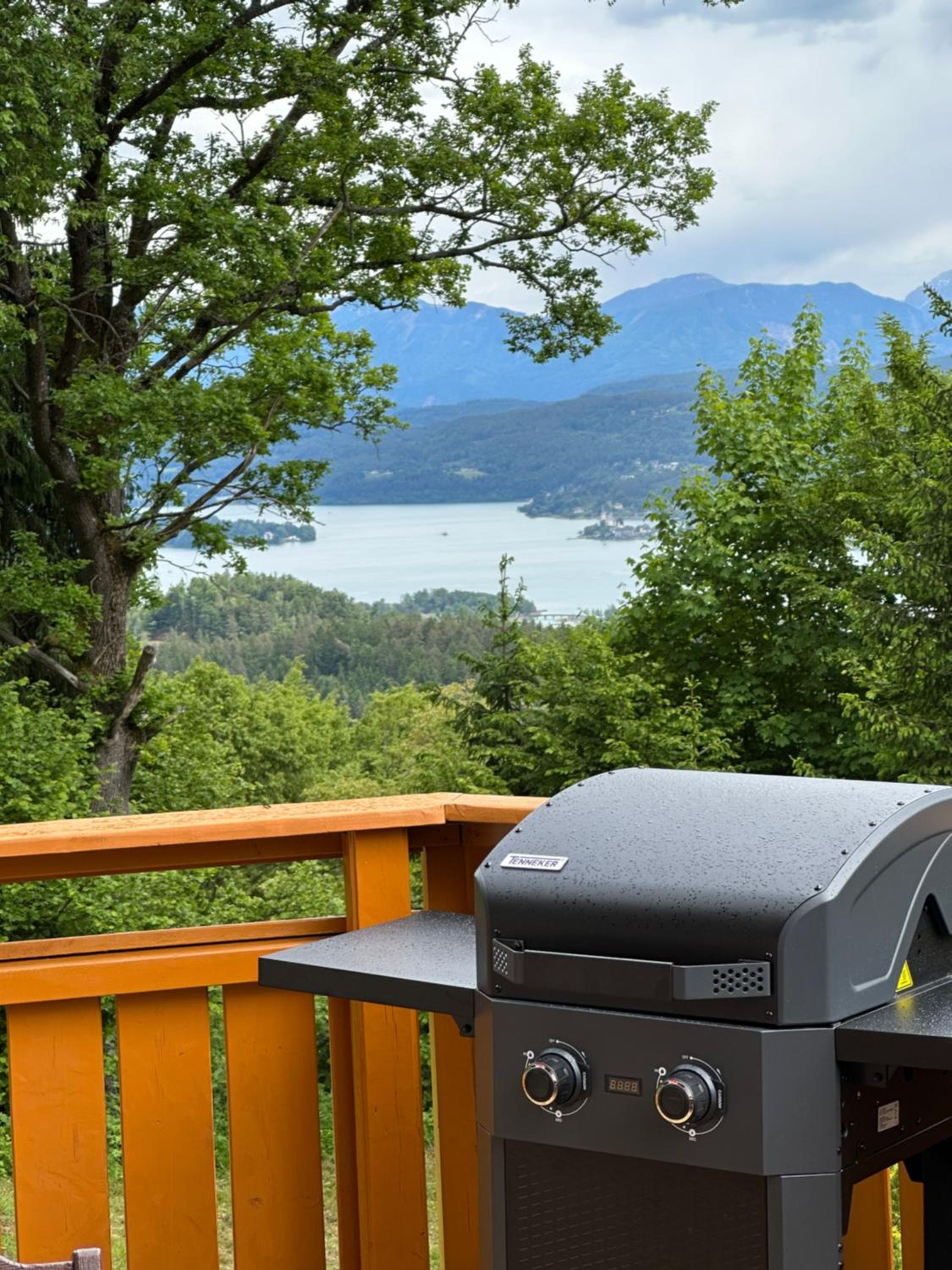 Villa Sara - Wörtherseeblick, Panoramaterrasse, Sauna