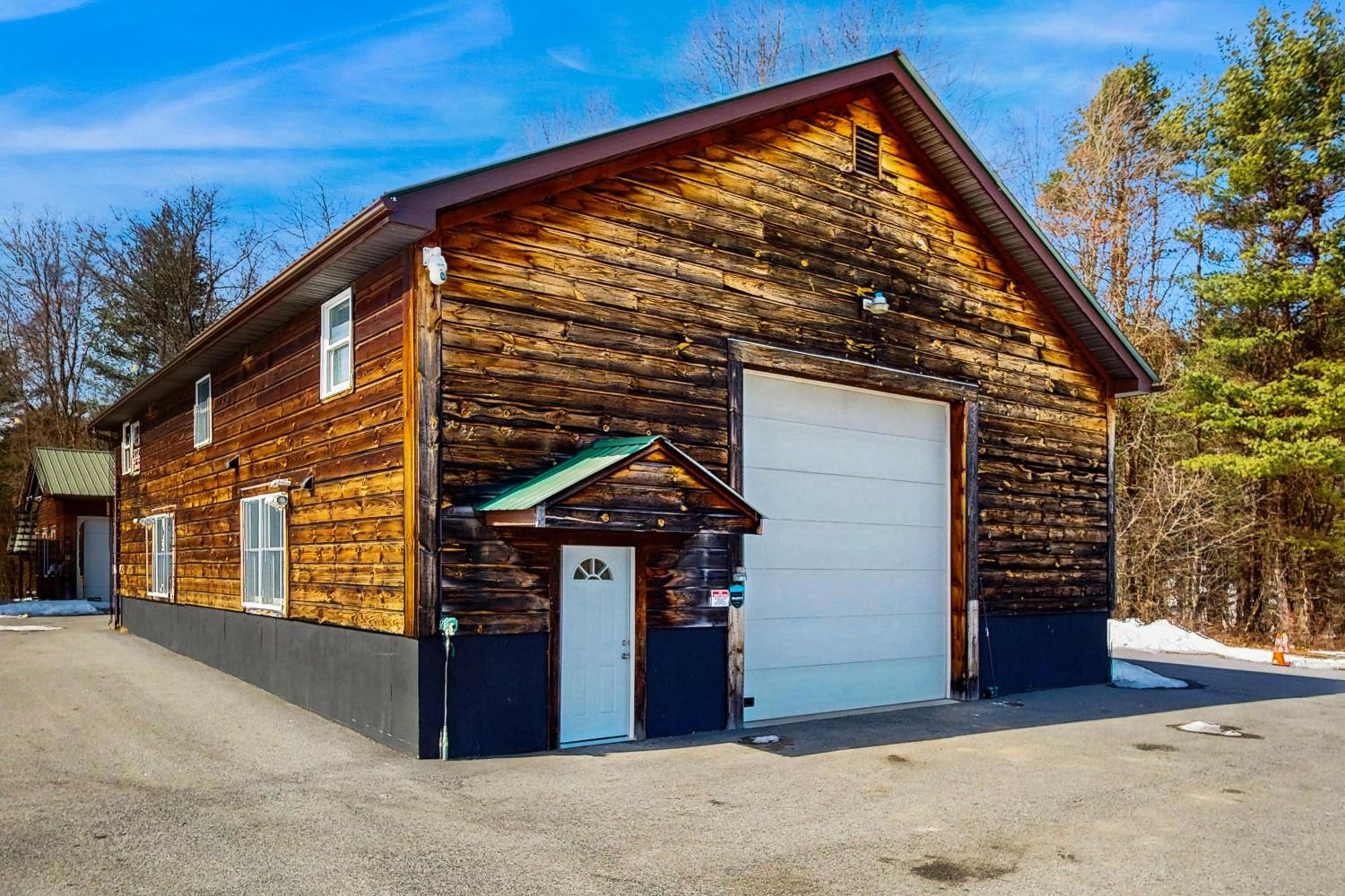 Close to Lake George! Couples Retreat with Pool