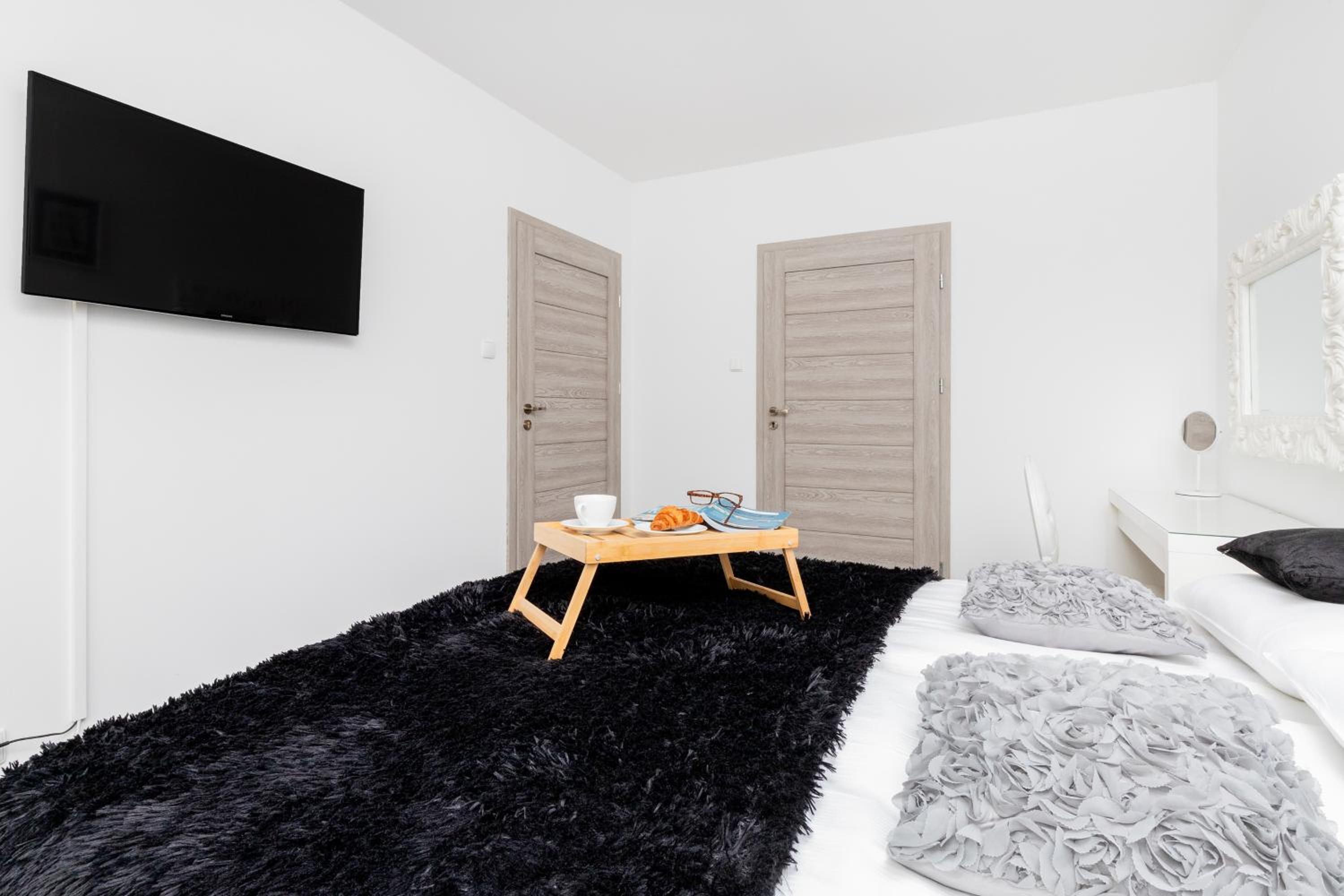 Flatbook Gdansk Old Town - Stylish 2-Bedroom Apartment with Parking