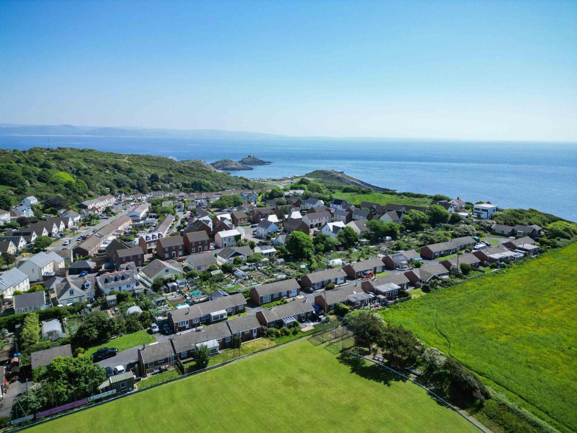 Cosy Cottage - 2 Bedroom Cottage - Mumbles