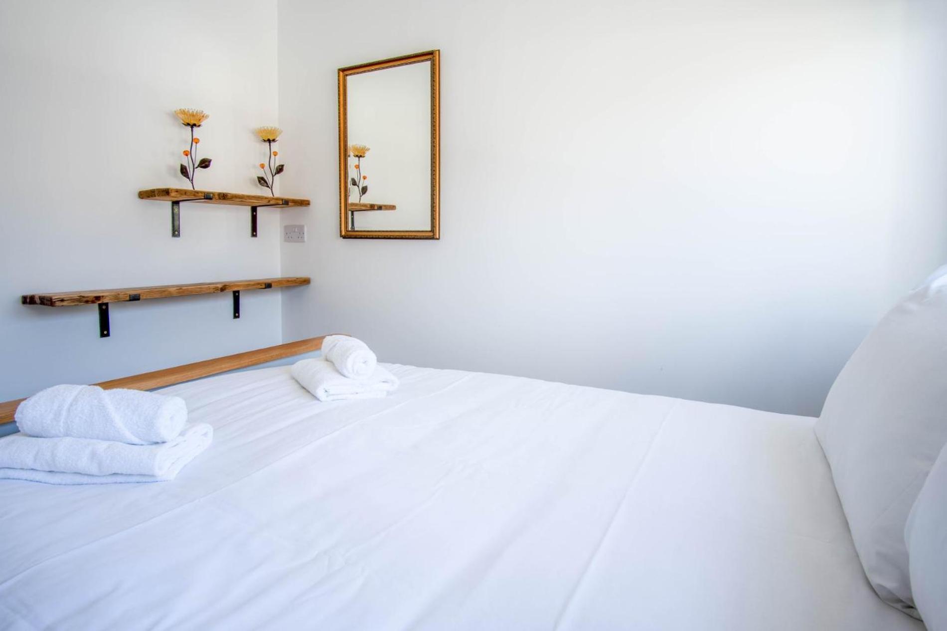 Cosy Cottage - 2 Bedroom Cottage - Mumbles
