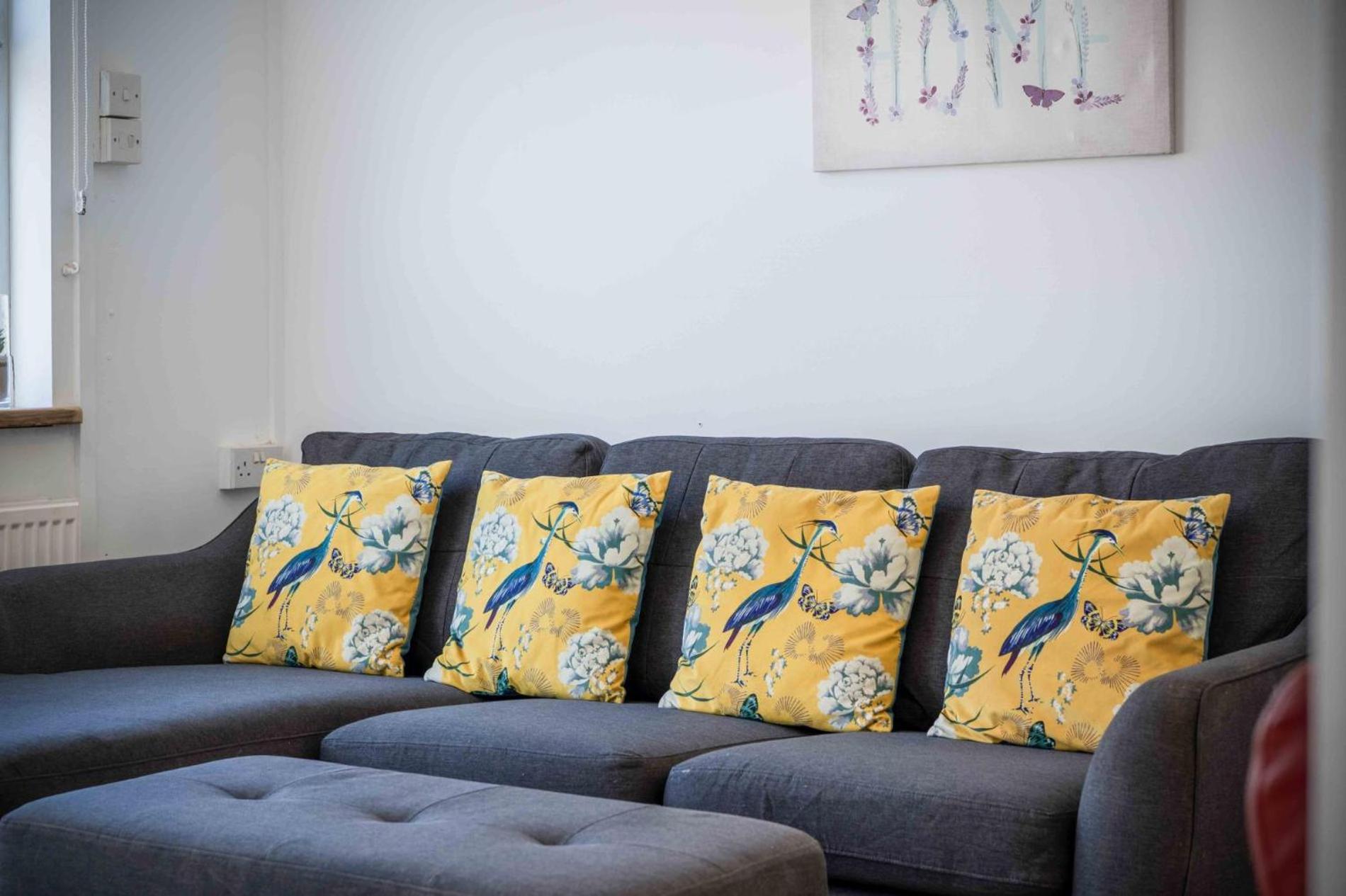 Cosy Cottage - 2 Bedroom Cottage - Mumbles