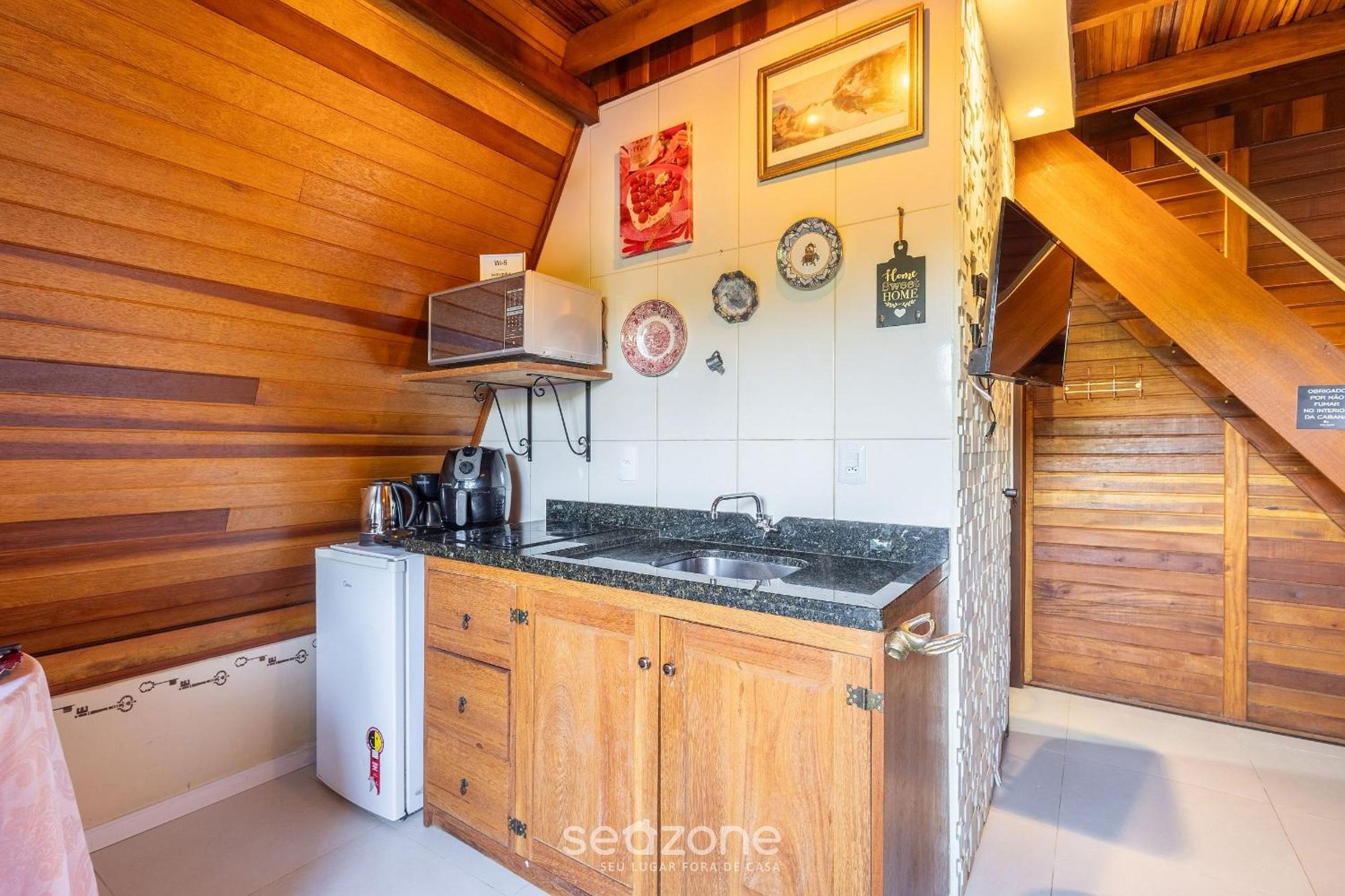 Fully equipped studios near Armação beach and Beto Carrero Park - TRS