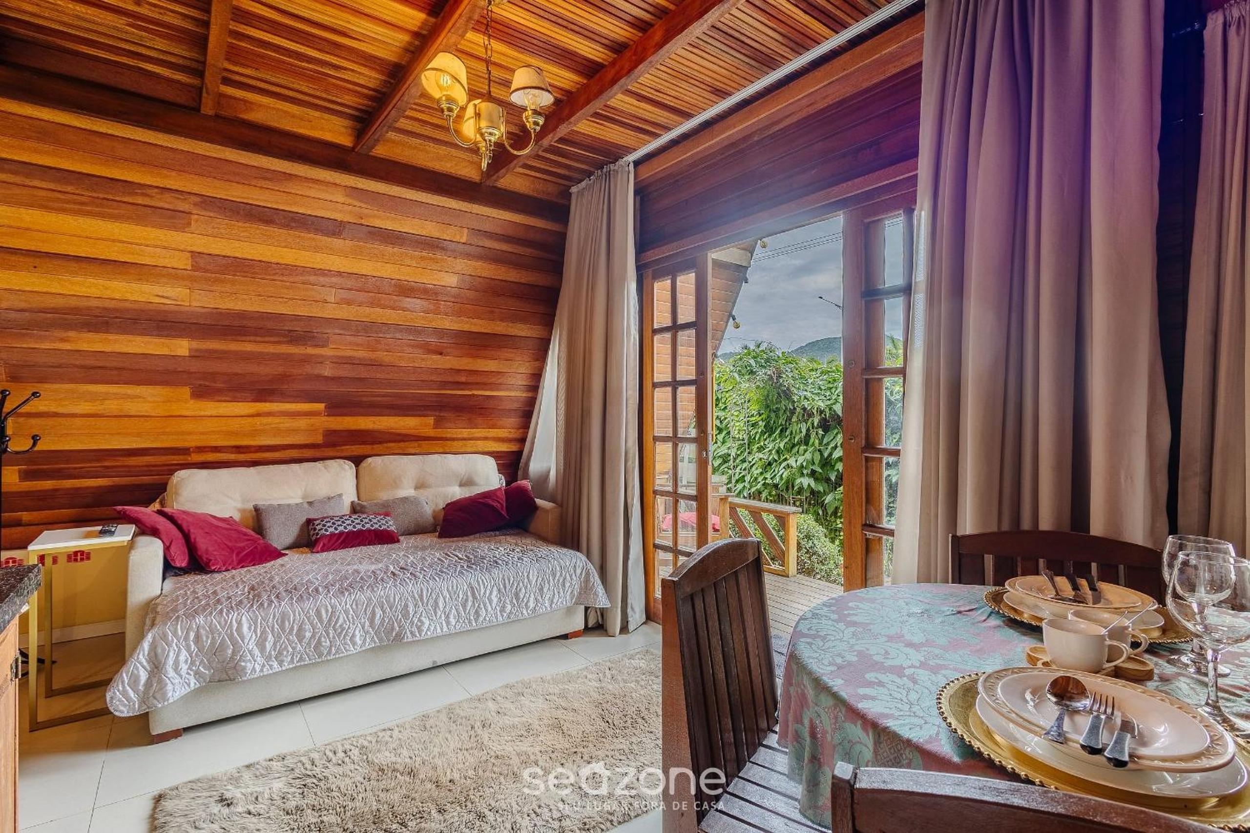 Fully equipped studios near Armação beach and Beto Carrero Park - TRS