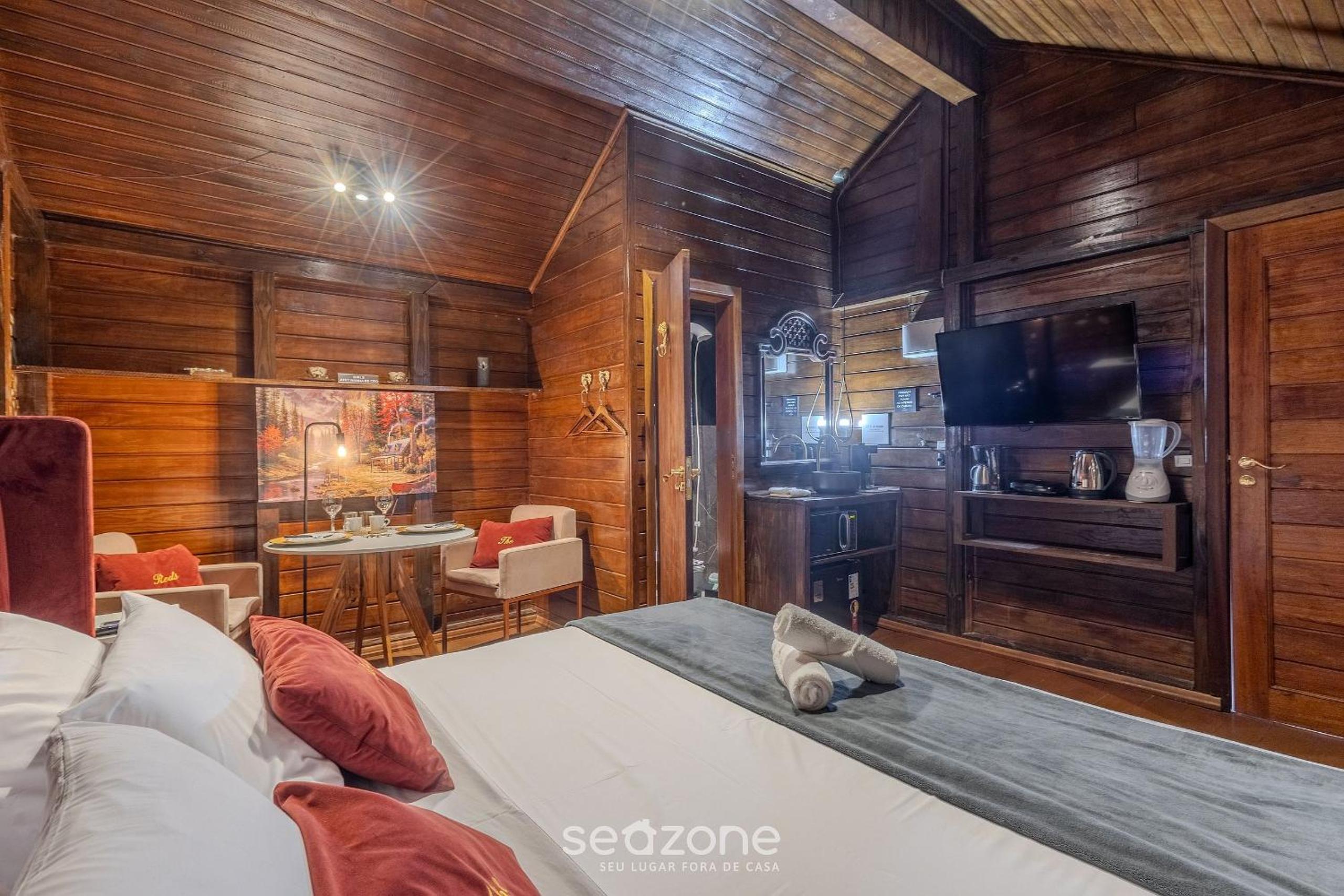 Fully equipped studios near Armação beach and Beto Carrero Park - TRS
