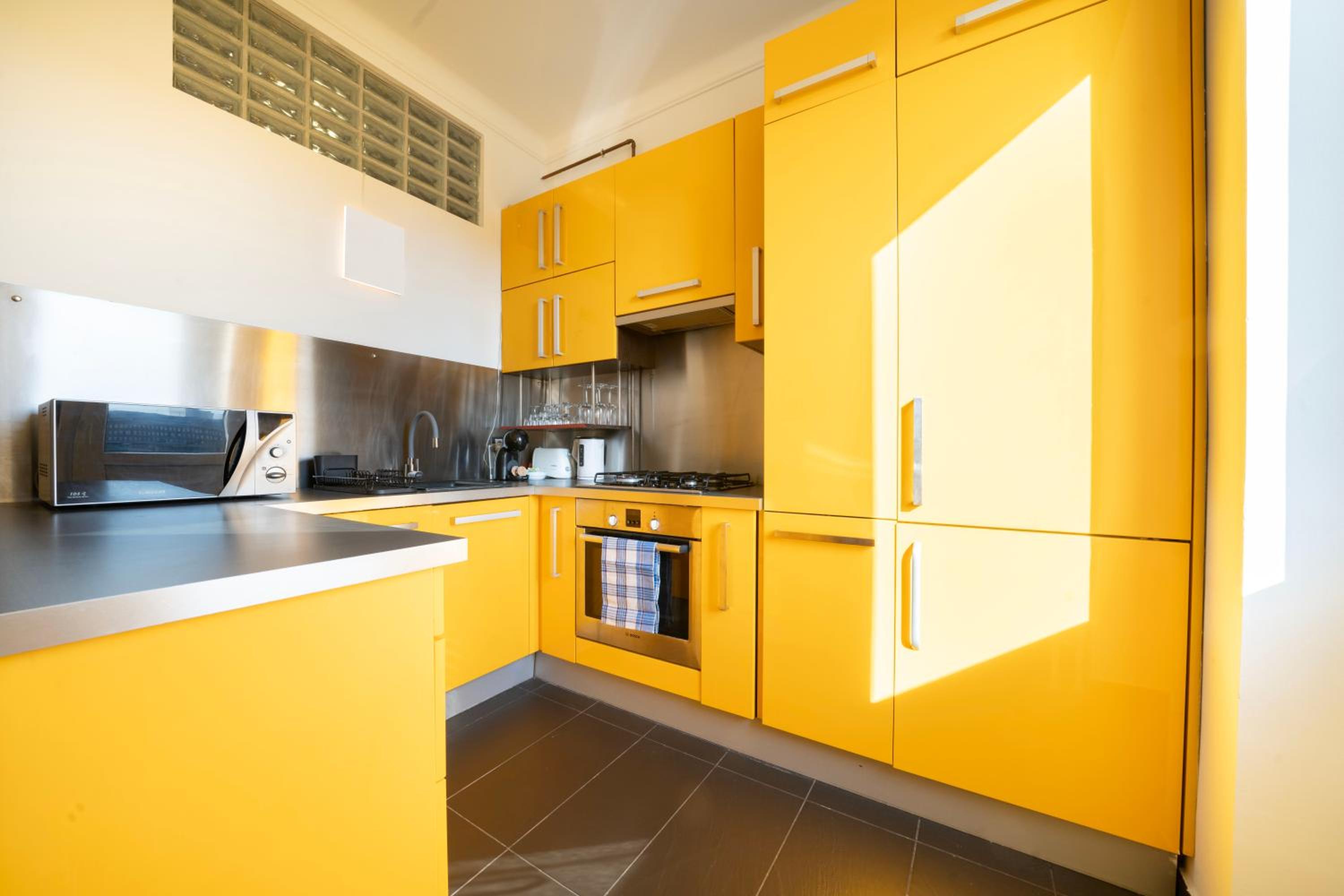 Aurelia Suite -Spacious Apartment with AC and Panoramic Danube Views