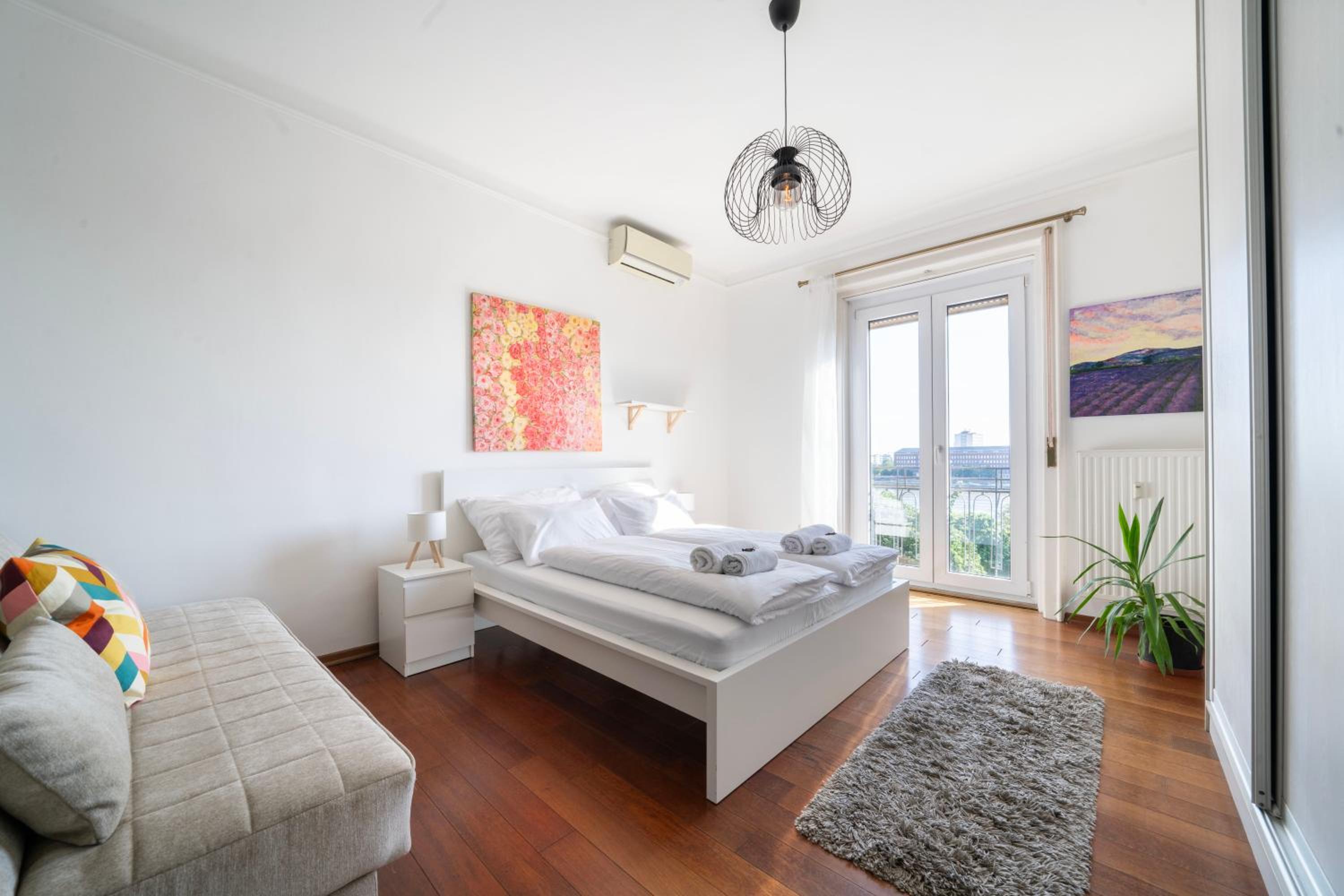 Aurelia Suite -Spacious Apartment with AC and Panoramic Danube Views