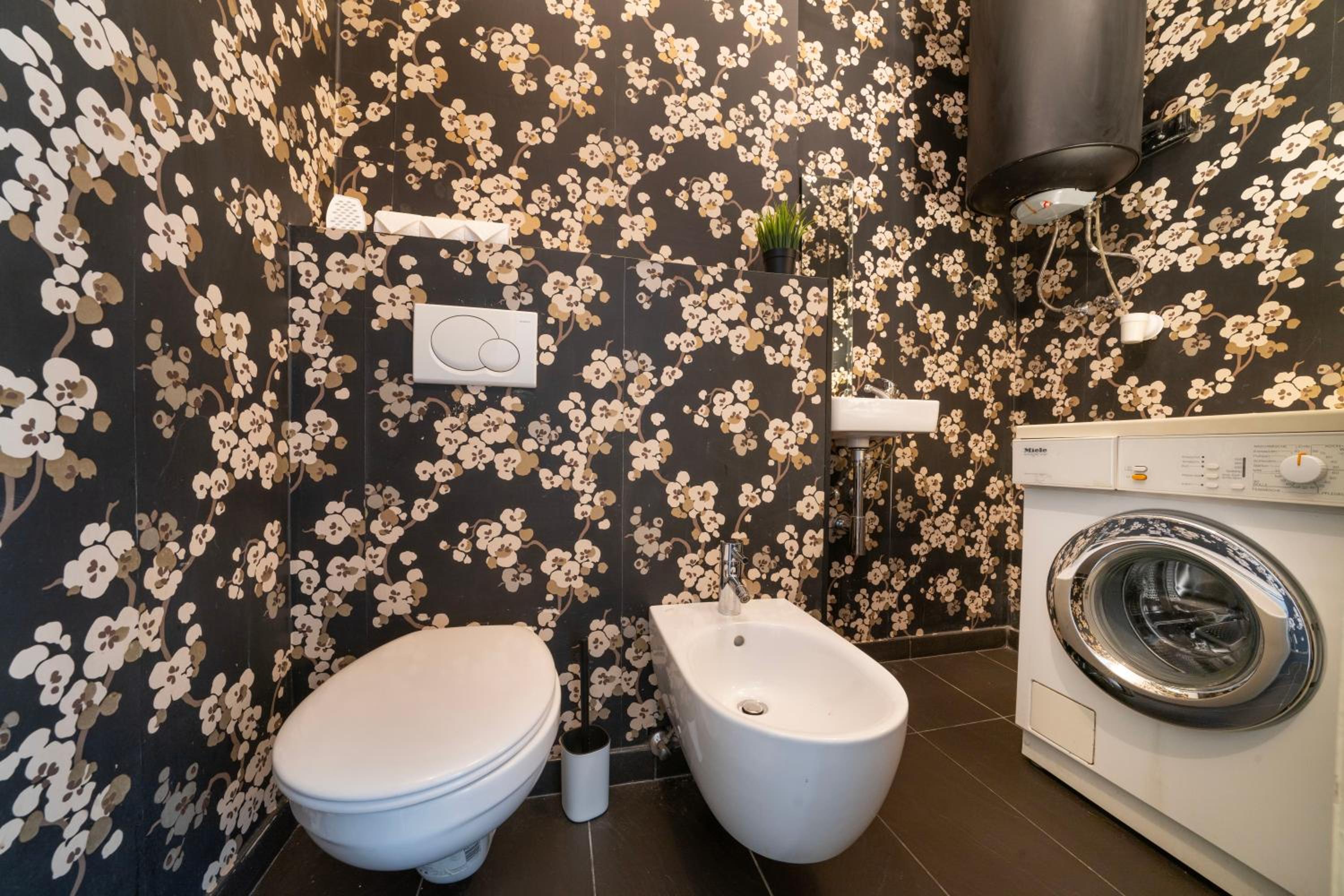 Aurelia Suite -Spacious Apartment with AC and Panoramic Danube Views