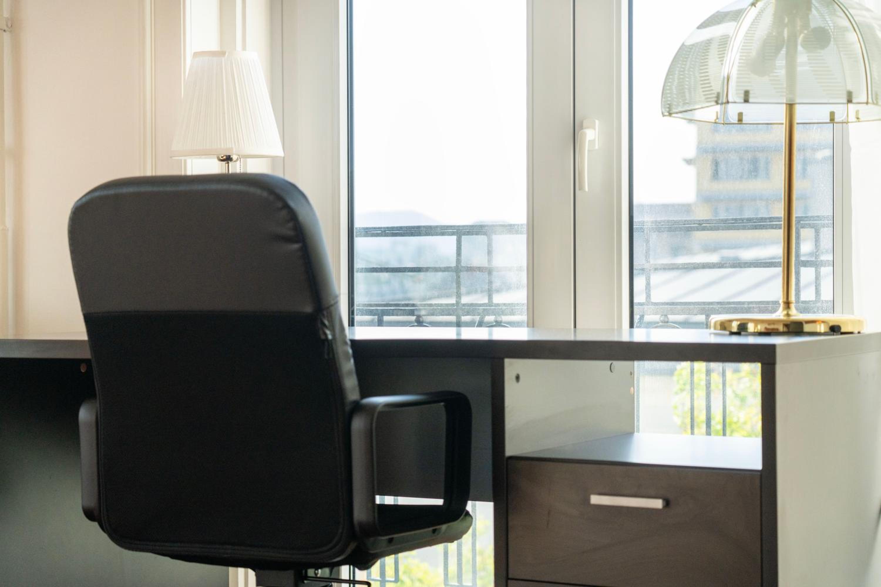Aurelia Suite -Spacious Apartment with AC and Panoramic Danube Views