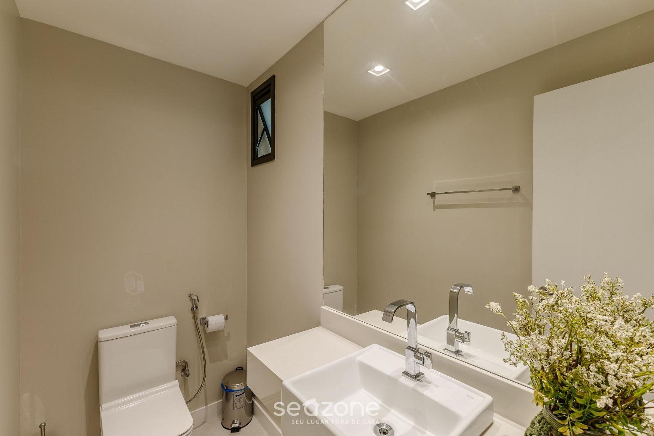 Apartments in a condo with pool on the beachfront in Ilhéus – PET