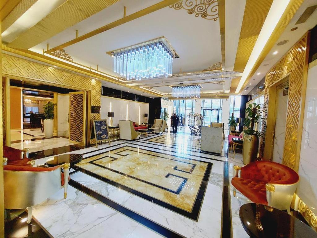 Damac Maison Mall Street! 2 Bedroom, 1-minute to Dubai Mall!