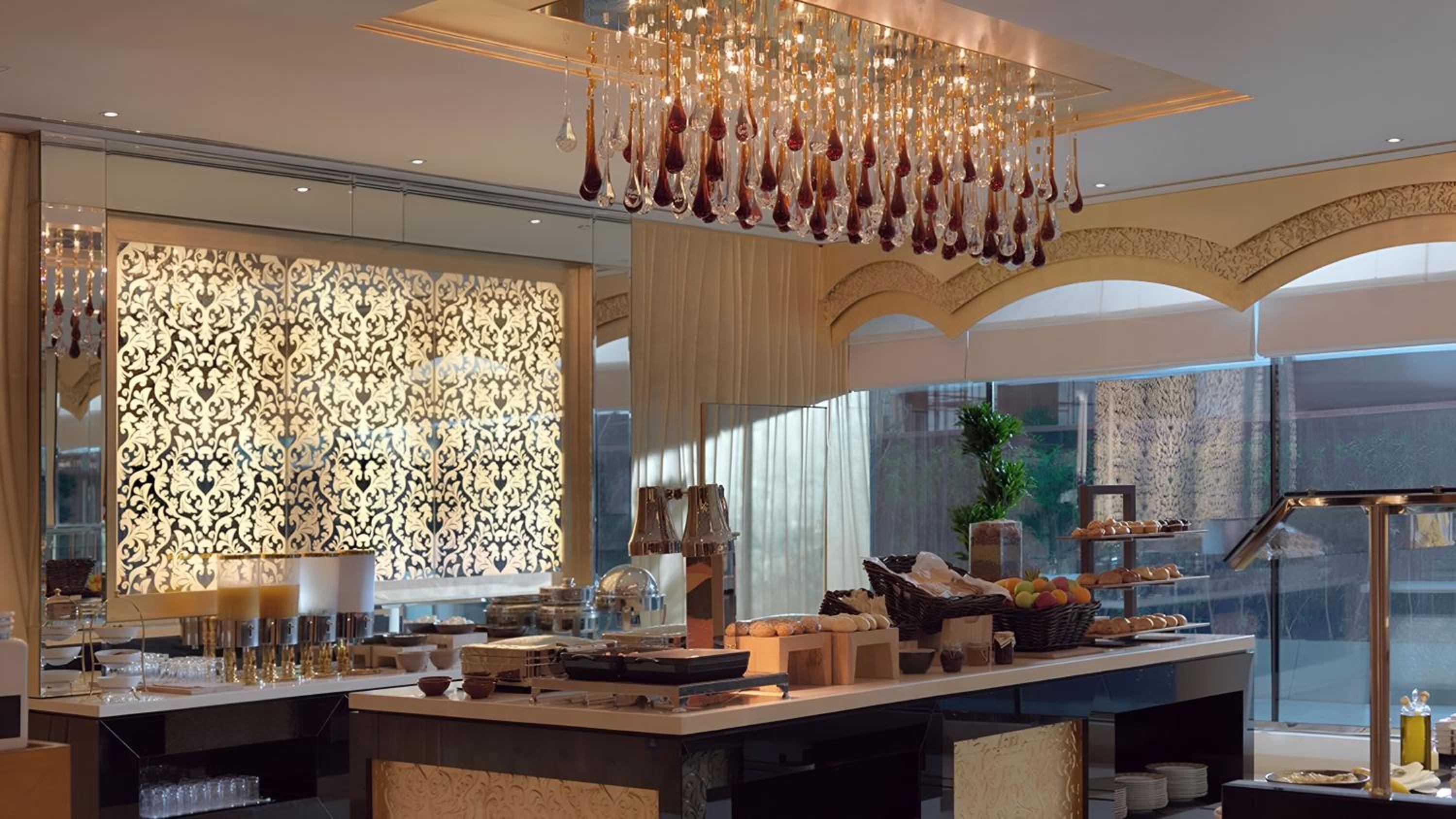 Damac Maison Mall Street! 2 Bedroom, 1-minute to Dubai Mall!