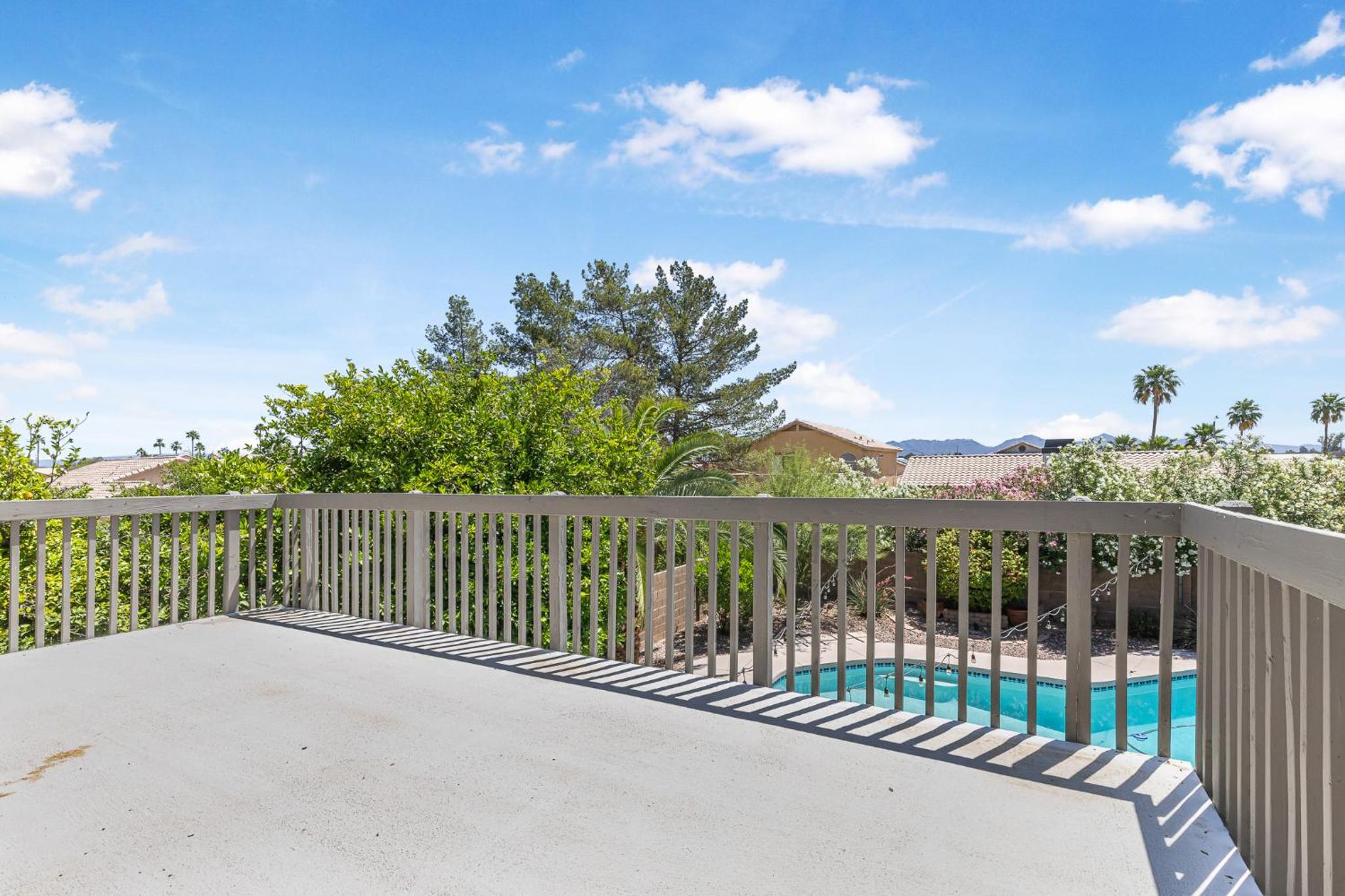 Sparkling Saltwater Pool - Spa - Firepit - WiFi - 4BR 3BA - Near Top Golf Courses