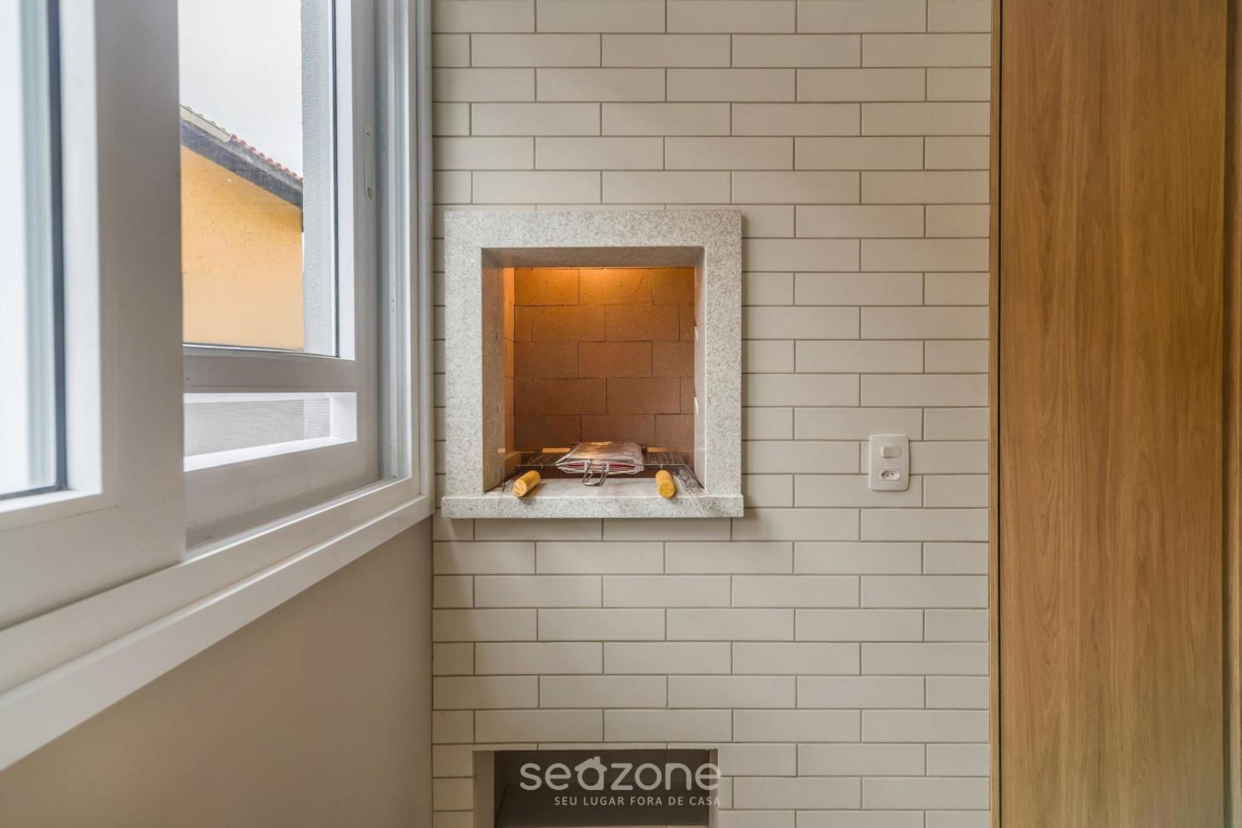 Apartment w/ barbecue 230m from the beach AYR0202