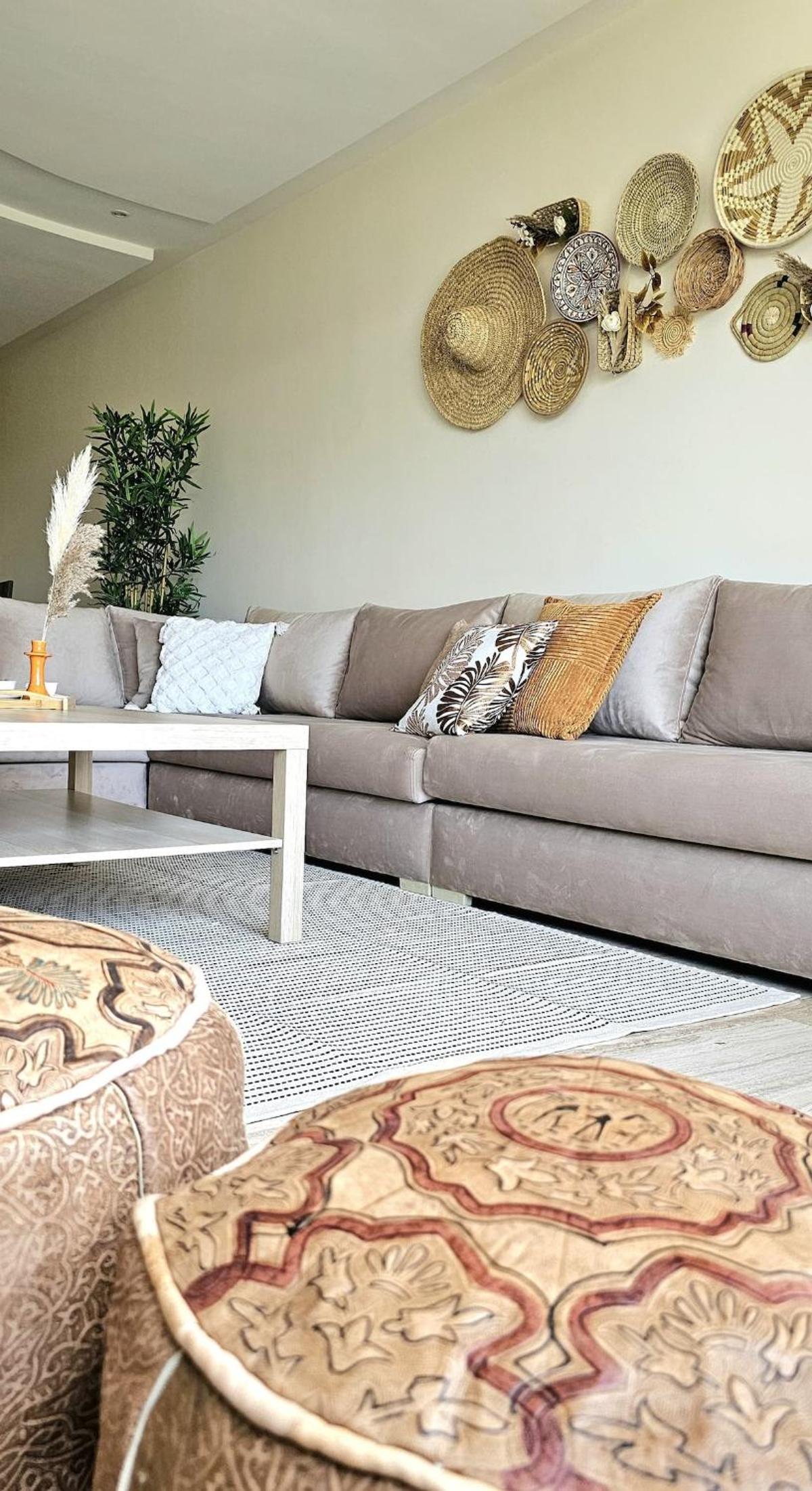 Family Apartment 5 min to Corniche, 2 min to TGV