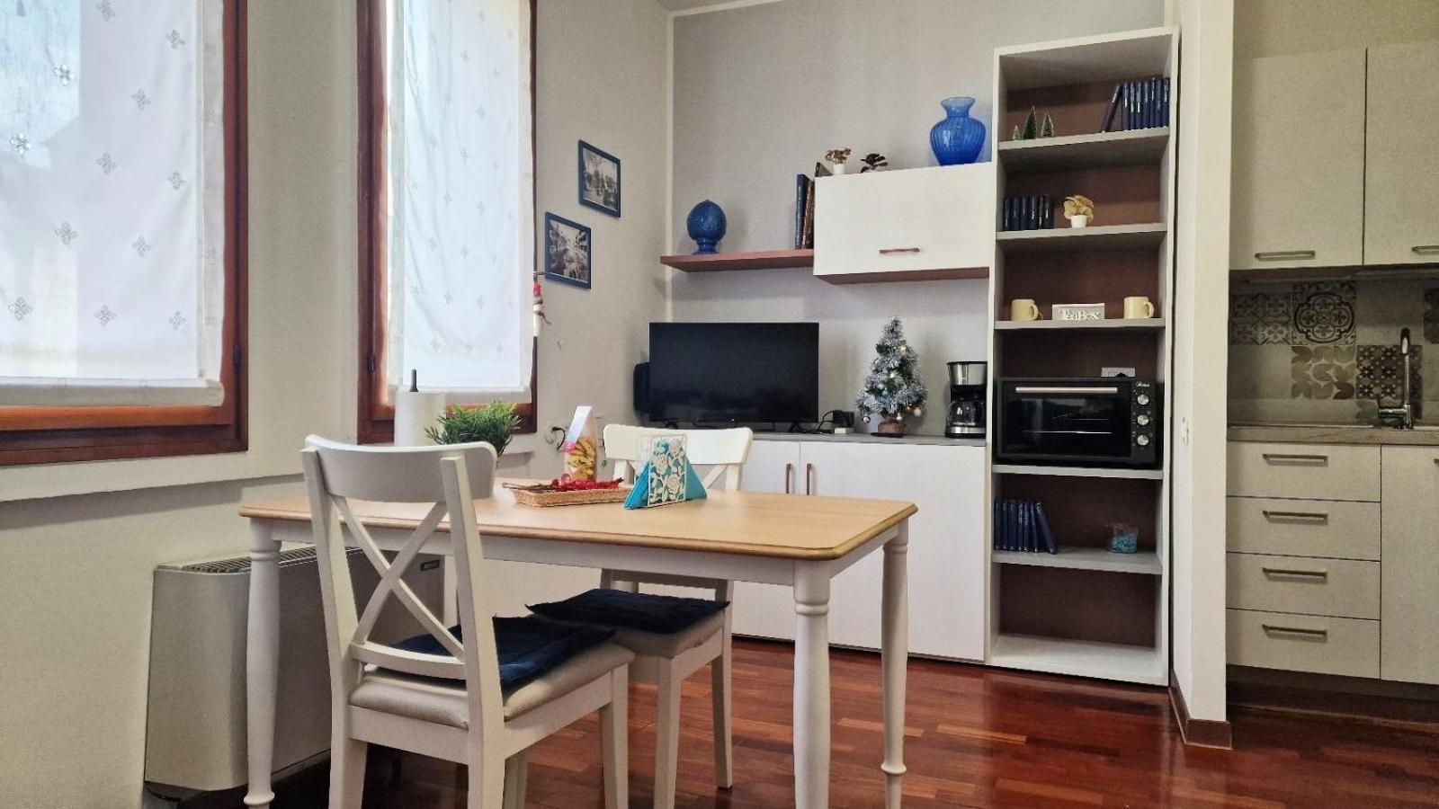 Nido in centro - no ztl - zona Università, piano 1 con ascensore, clima e wi-fi - Keki