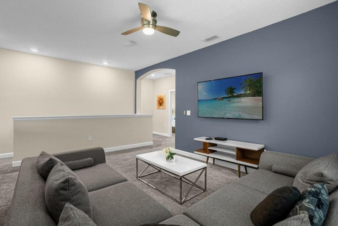 Disney Vacation Villa Pool & BBQ & Resort Clubhouse