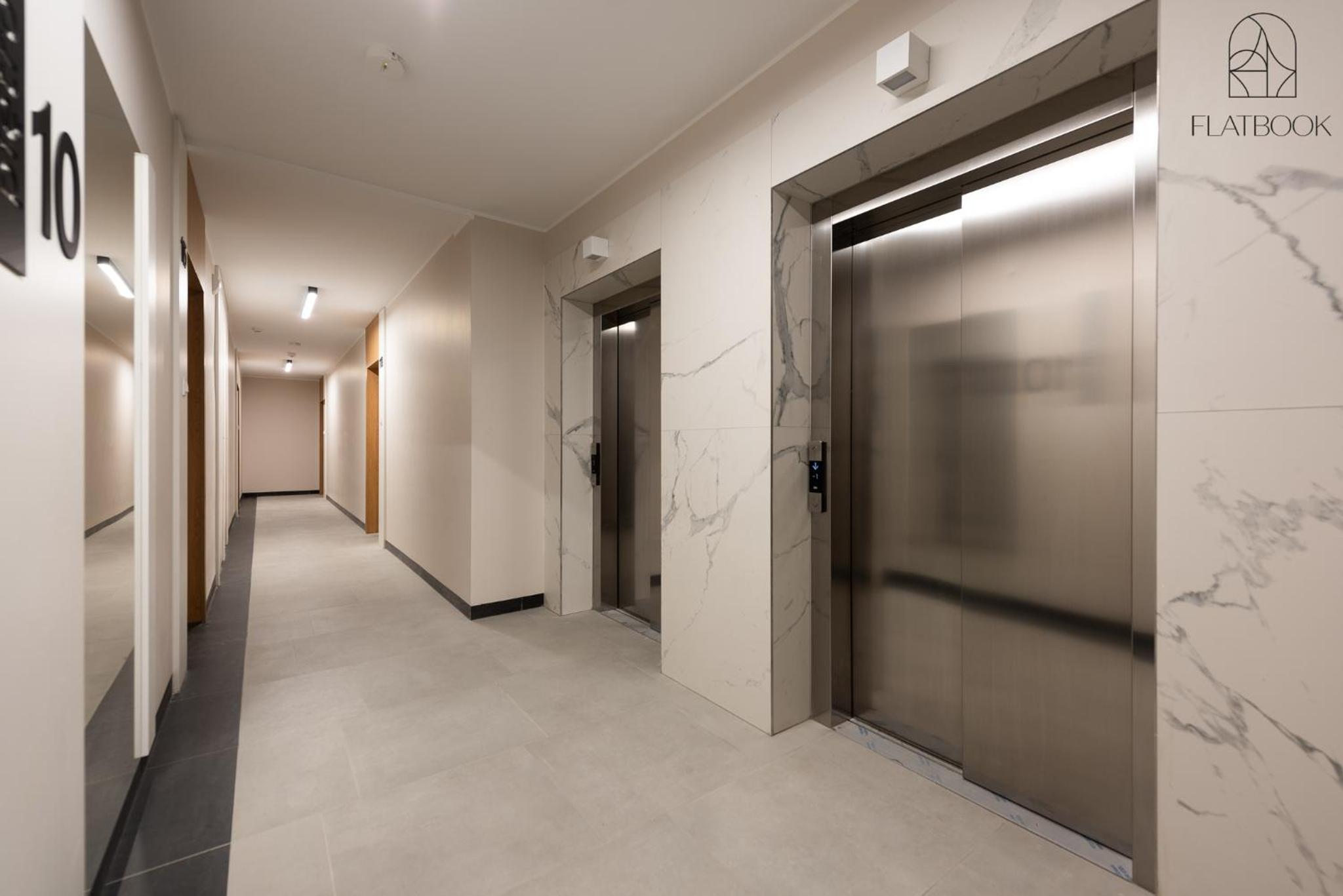 Flatbook - Seaside Apartments Nowa Letnica with a Rooftop Viewing Terrace & Gym