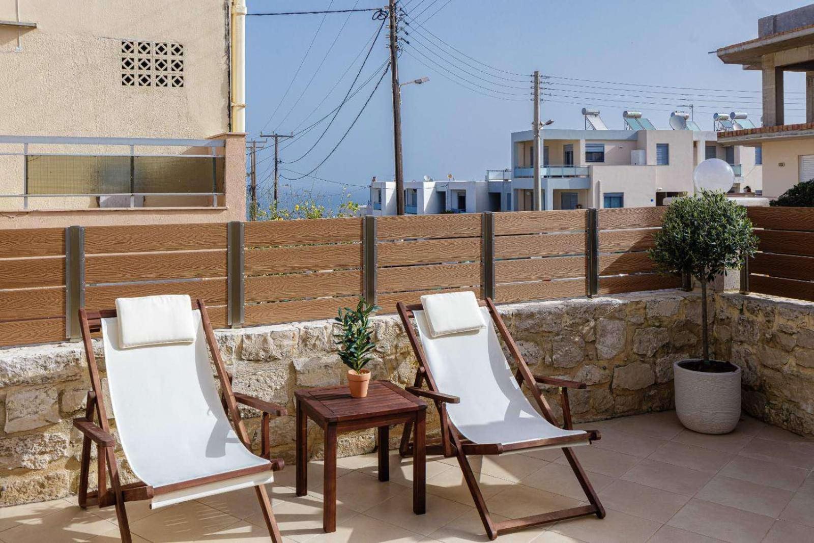 Private Rooftop Jacuzzi Sea View Walk to Beach