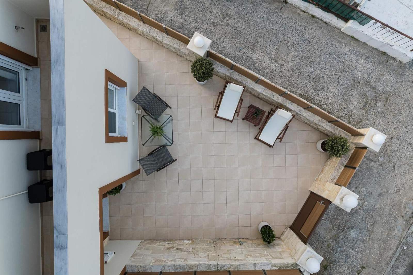 Private Rooftop Jacuzzi Sea View Walk to Beach