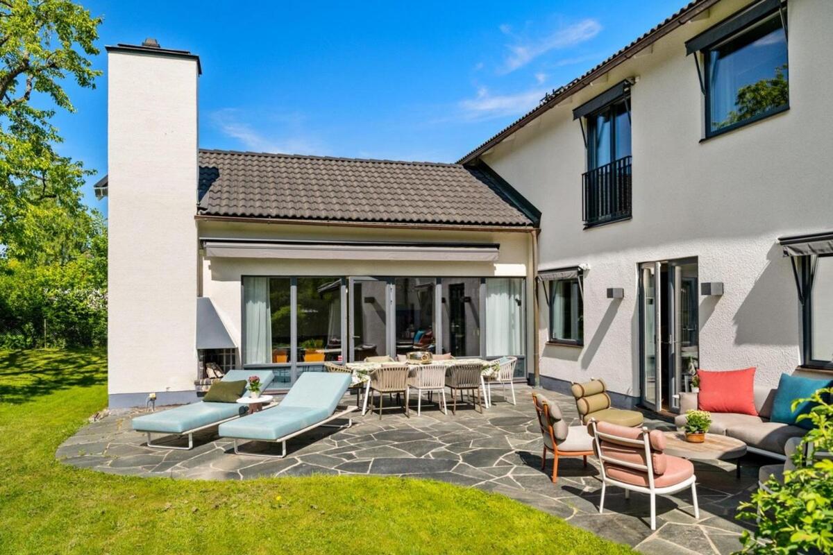 Luxurious family villa in a unique location