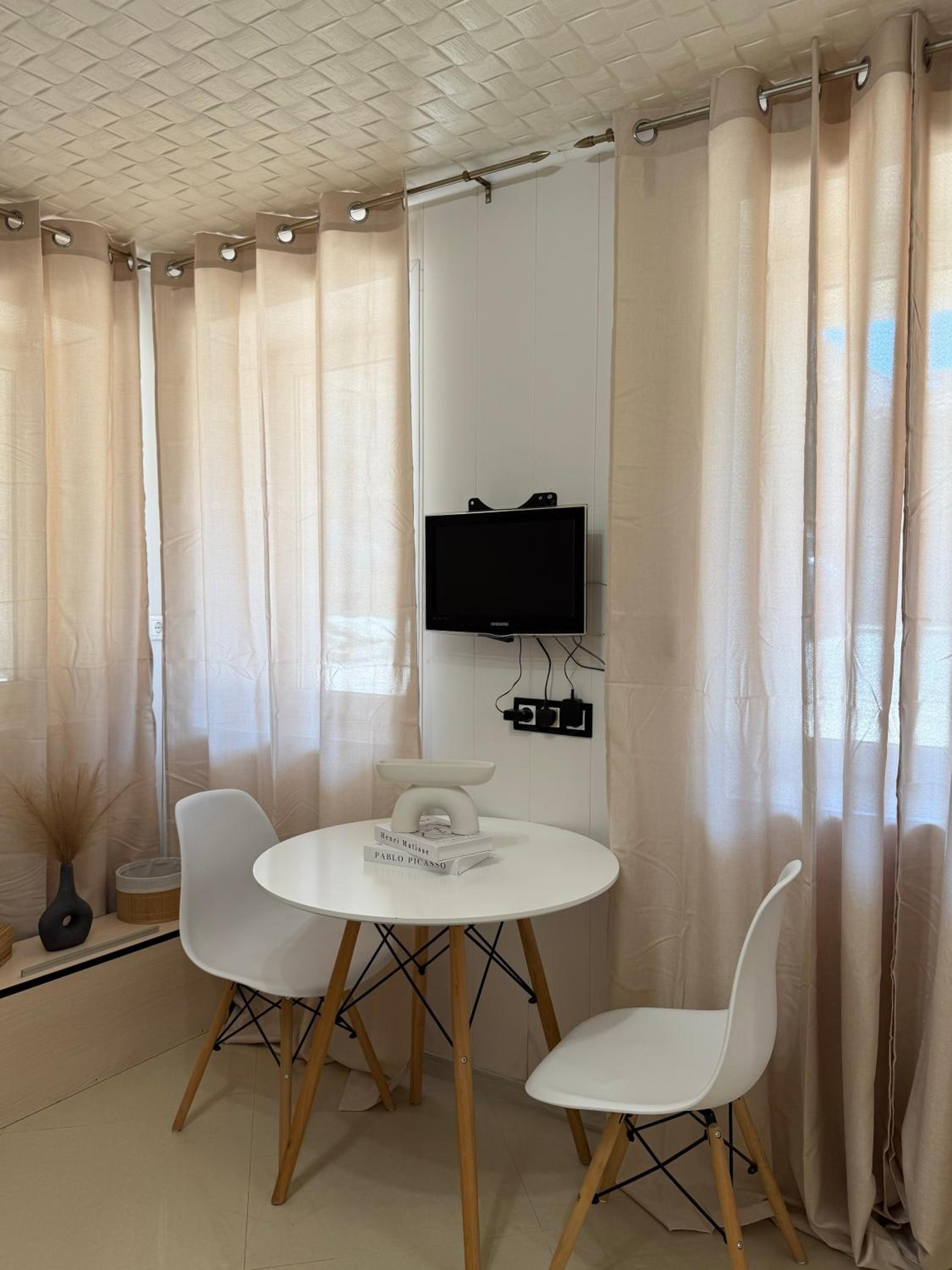 Dayanas Suite