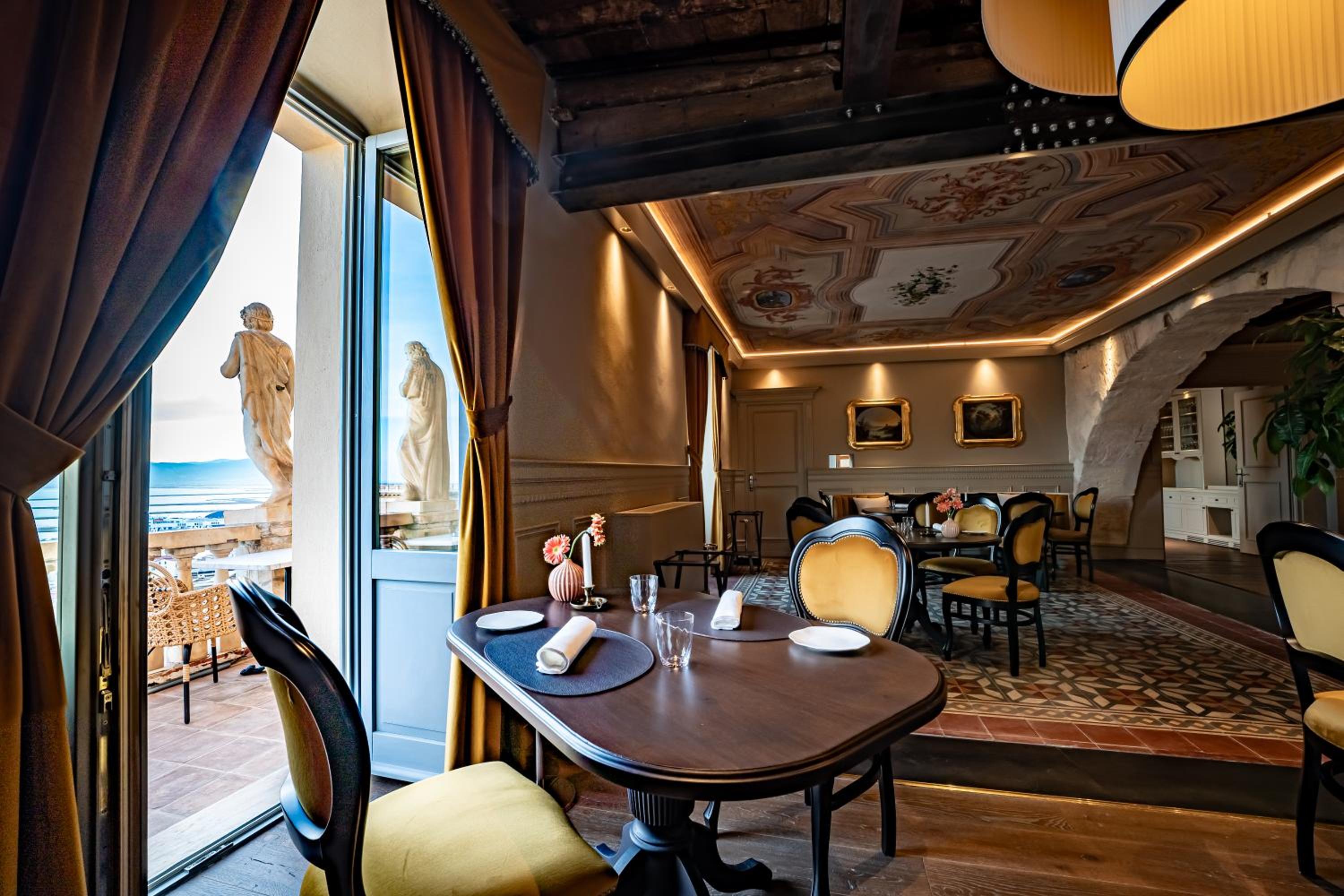 Saint Amand by Palazzo Boyl
