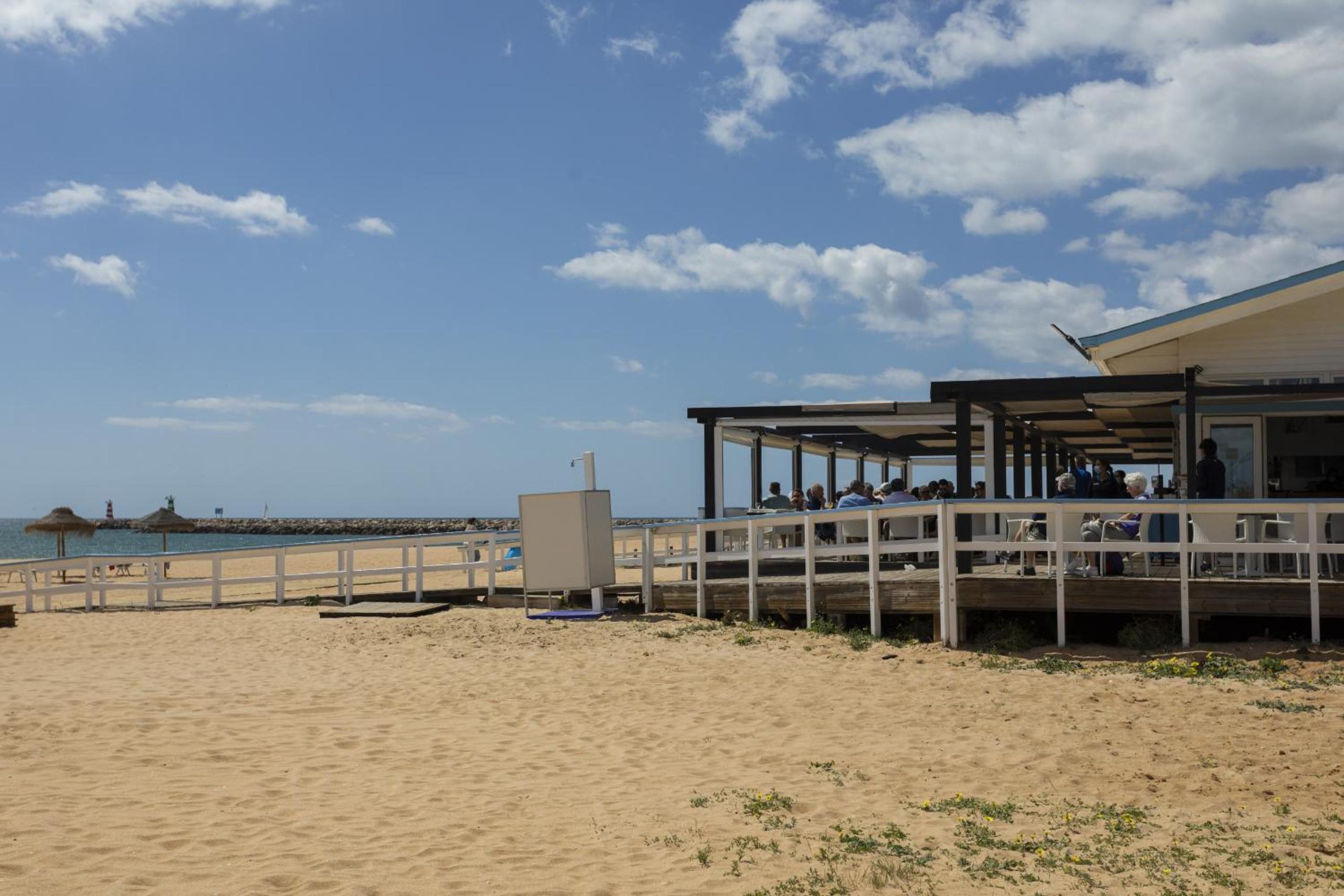 Aldeia do Mar Vilamoura, Pool Terrace, by Hopstays