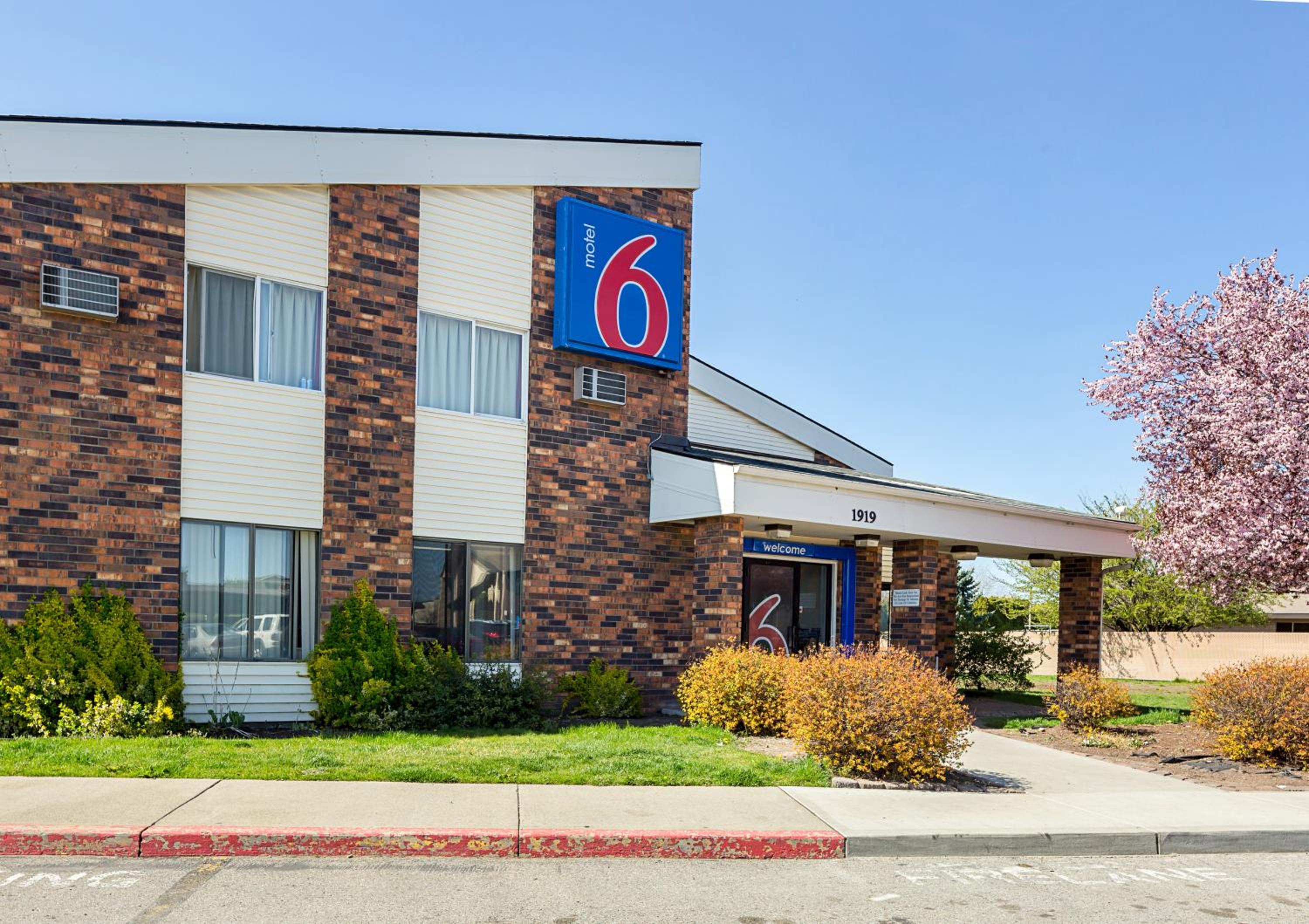 Hotel Motel 6-Spokane, WA - East - Image 1