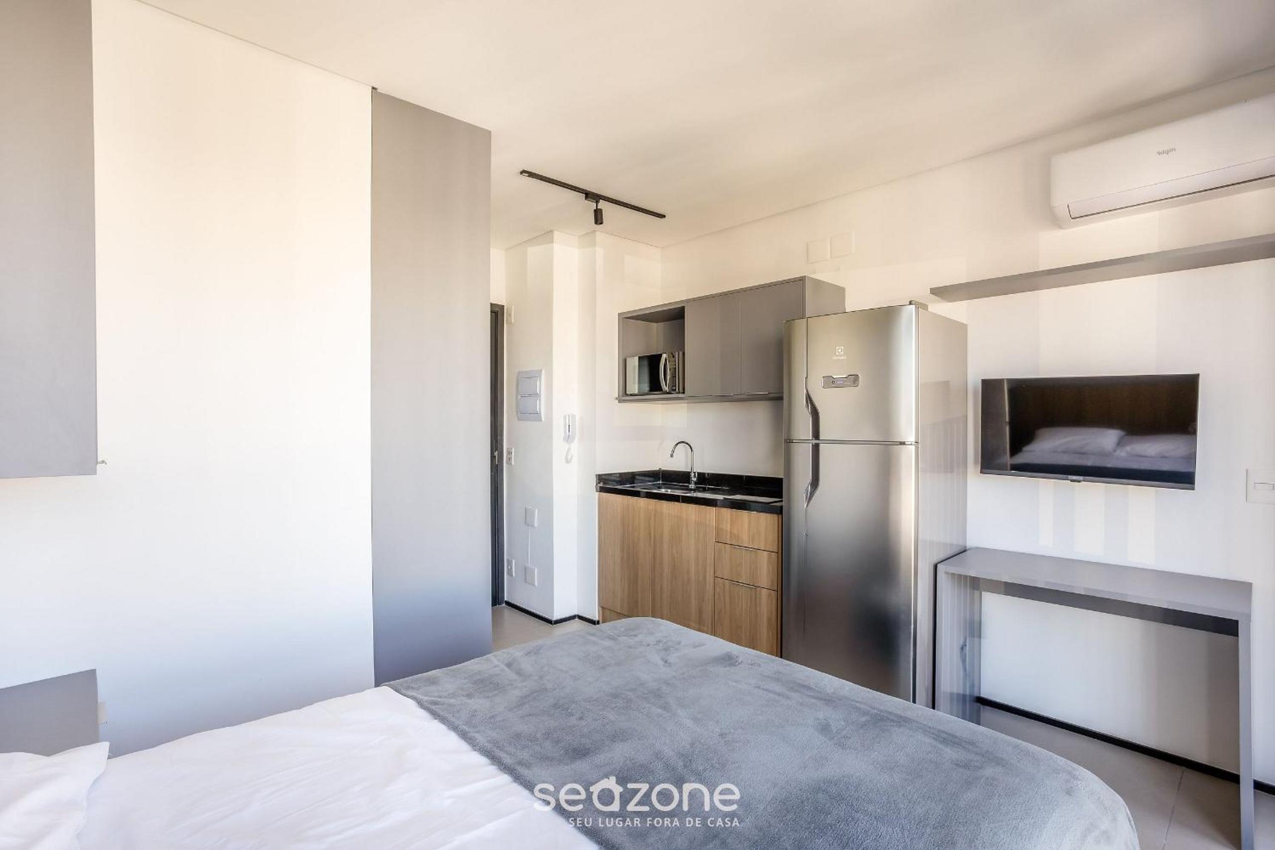 Studio w/ balcony and 290m from the subway OLN1702